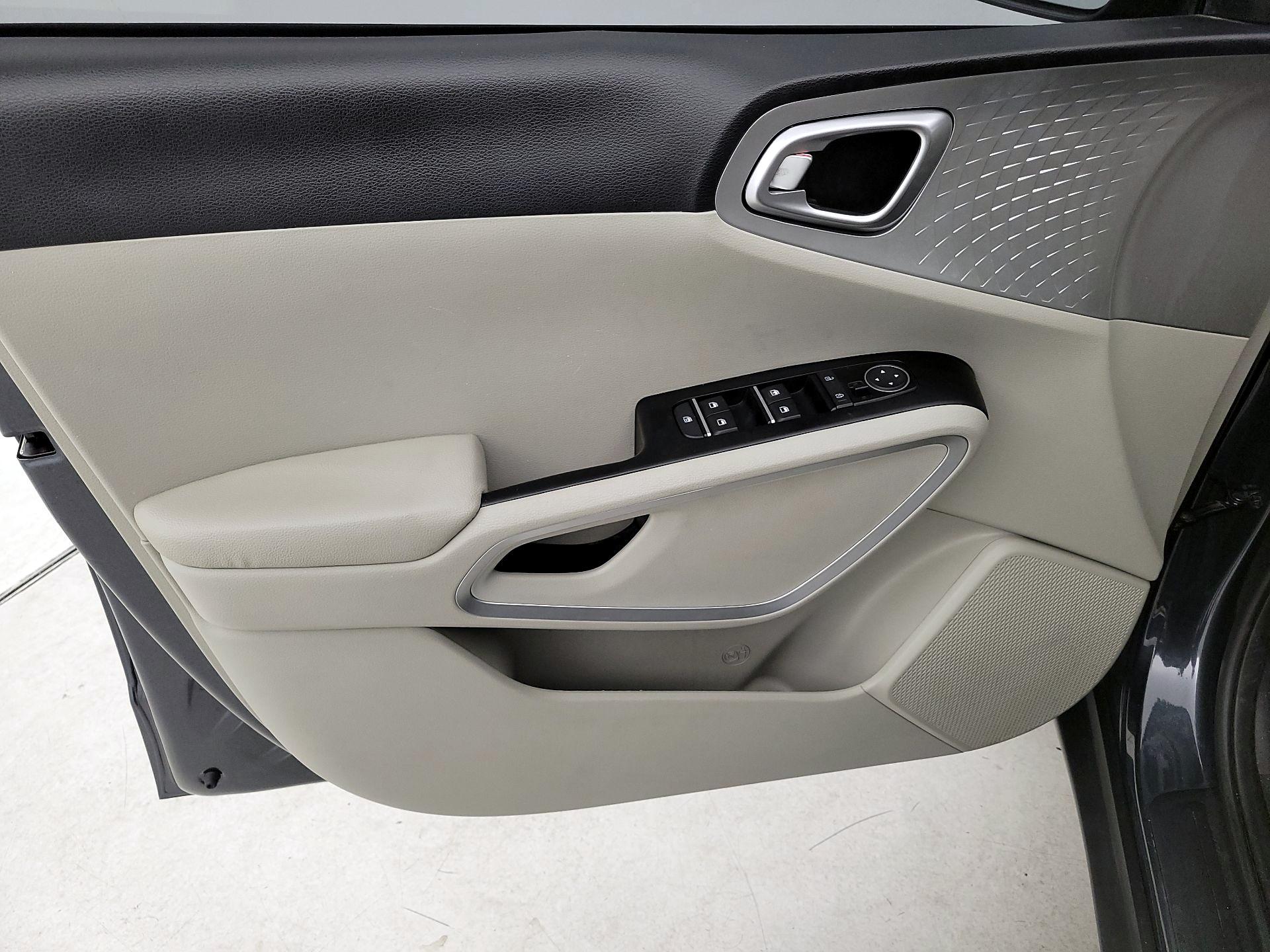 Thumbnail: 2023 Kia Soul - 12