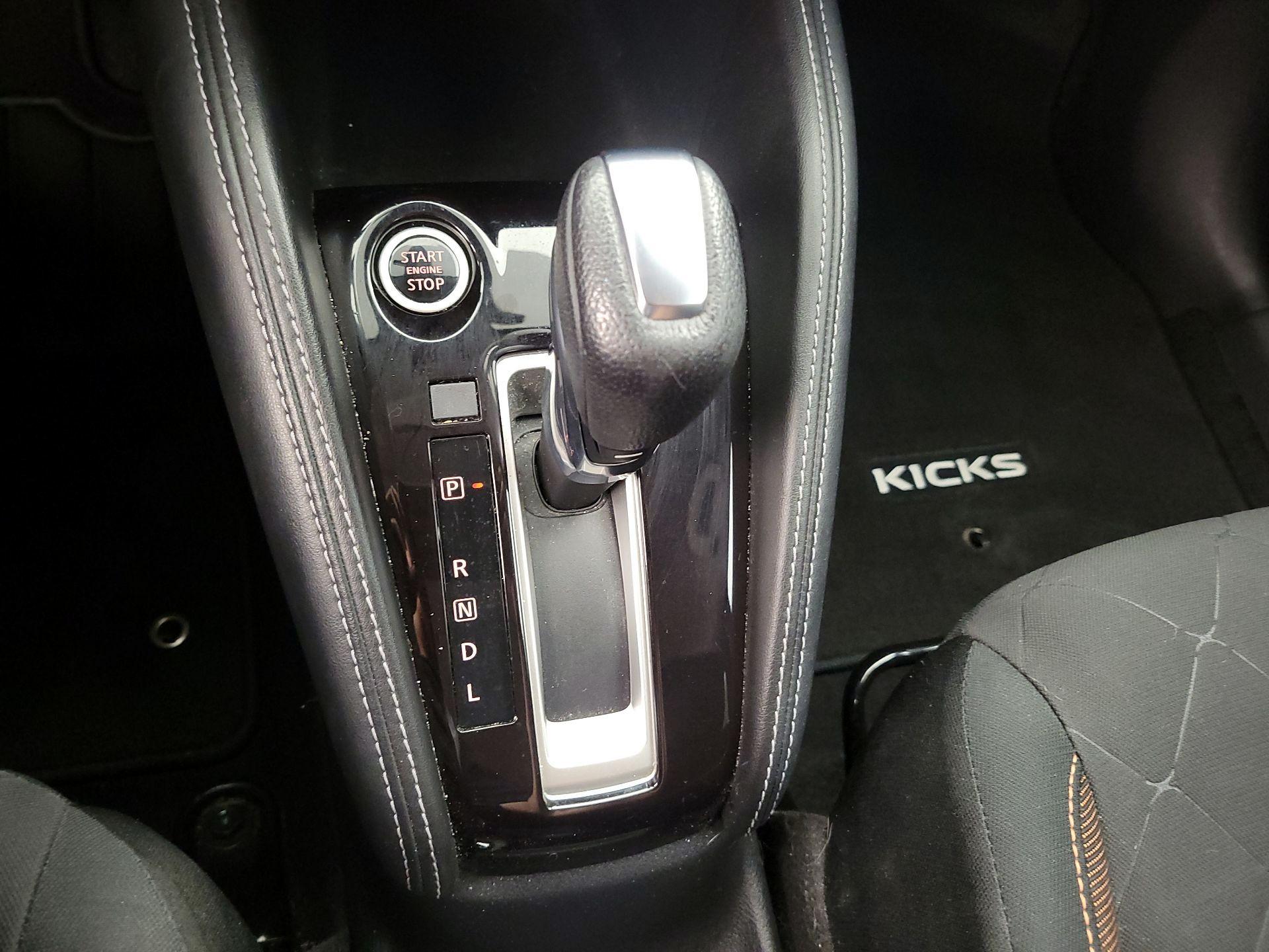 Thumbnail: 2020 Nissan Kicks - 16