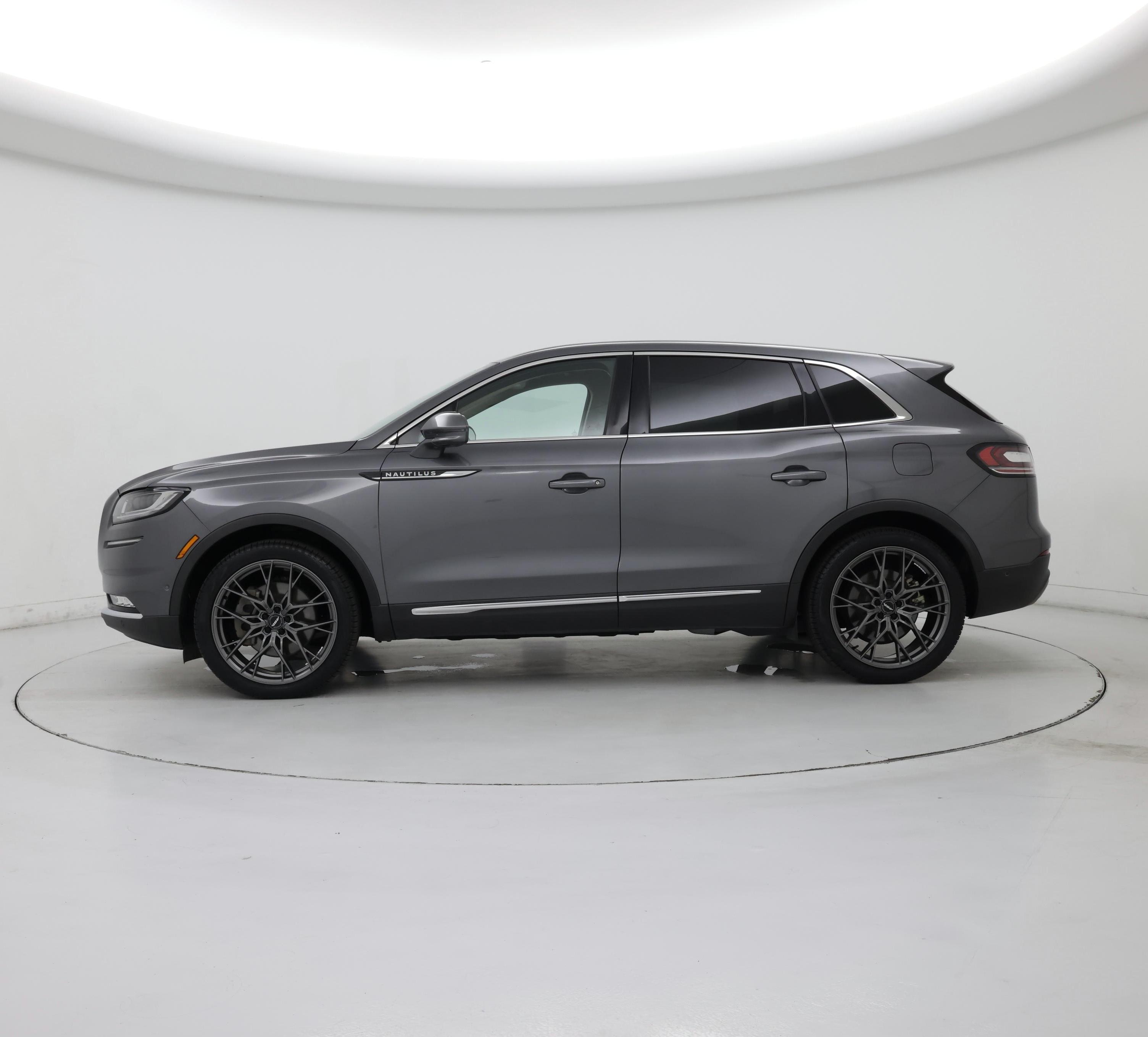 Thumbnail: 2021 Lincoln Nautilus - 3