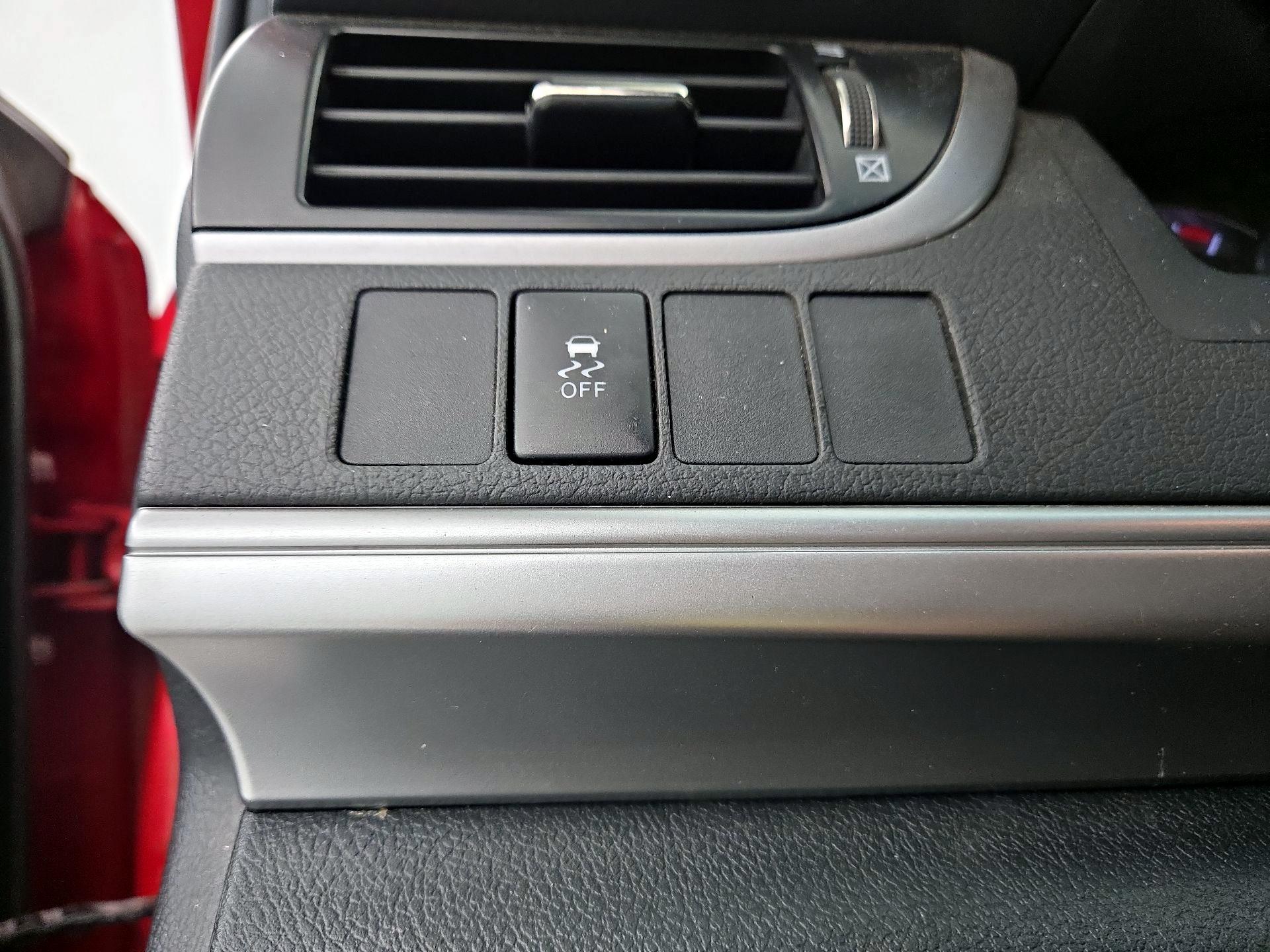 Thumbnail: 2014 Toyota Camry - 13
