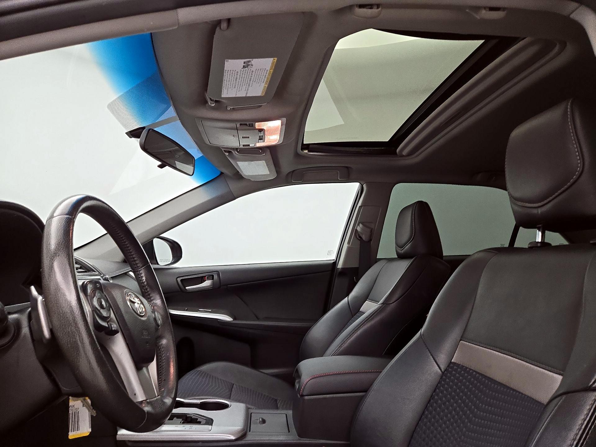 Thumbnail: 2014 Toyota Camry - 18