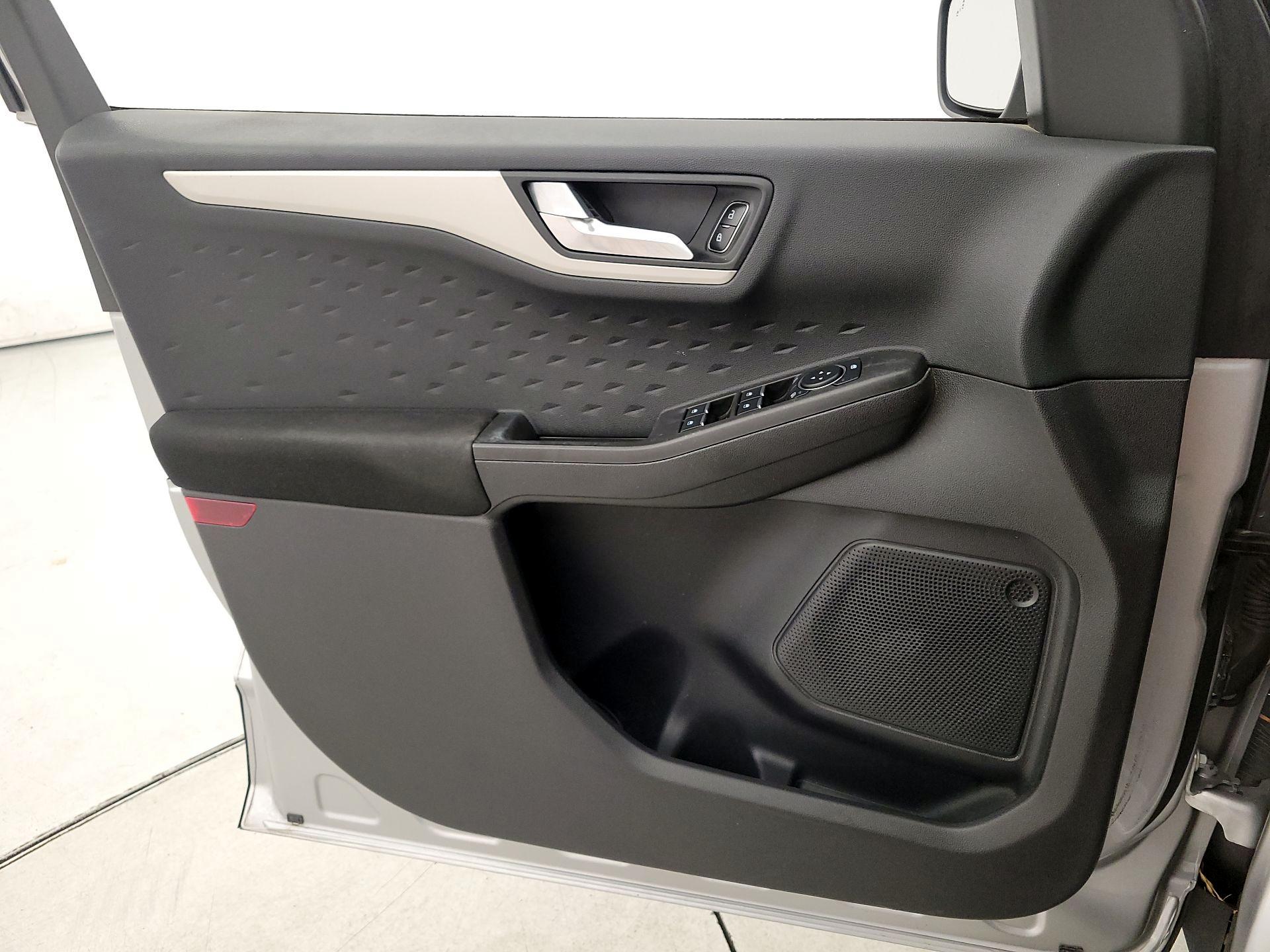 Thumbnail: 2020 Ford Escape - 12