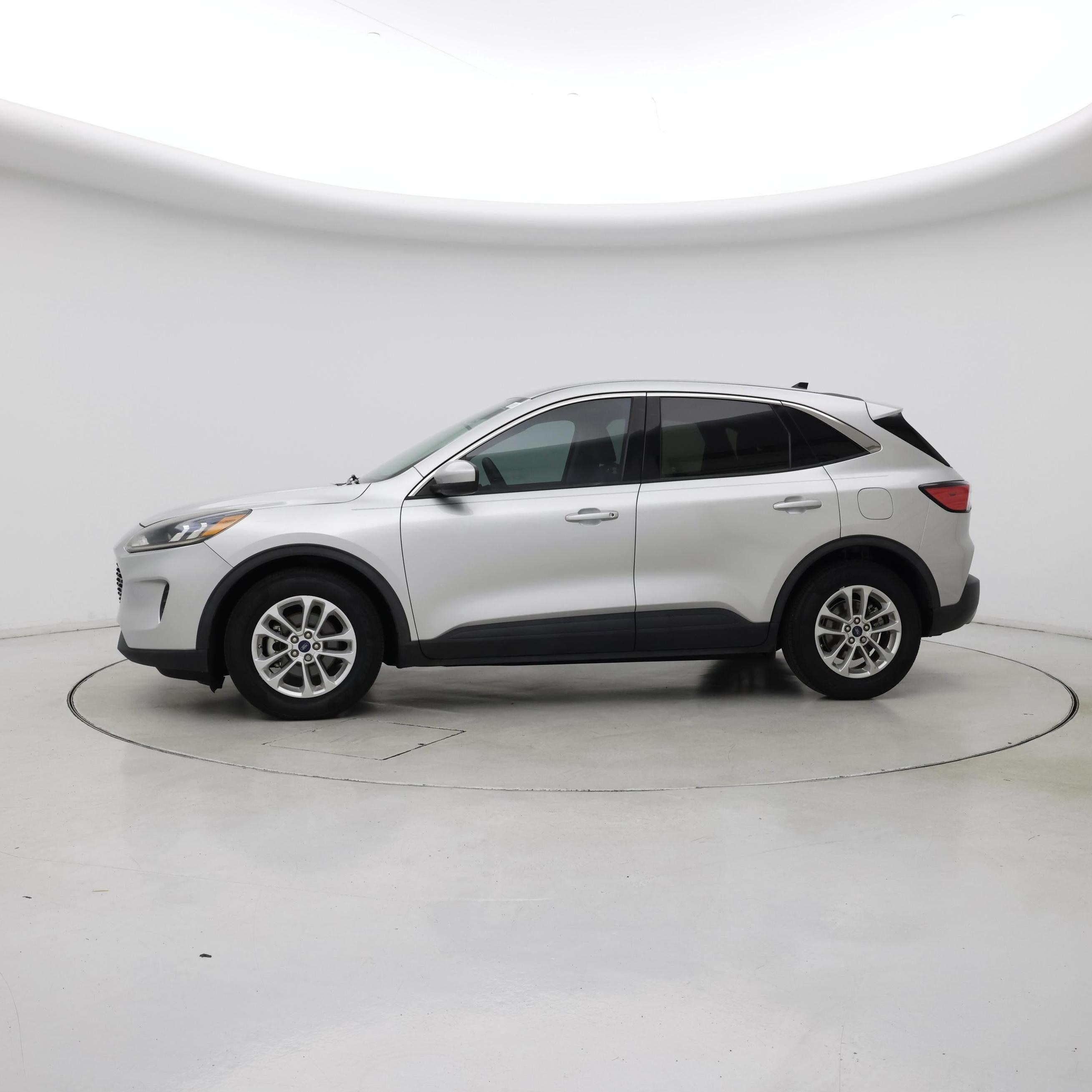 Thumbnail: 2020 Ford Escape - 3