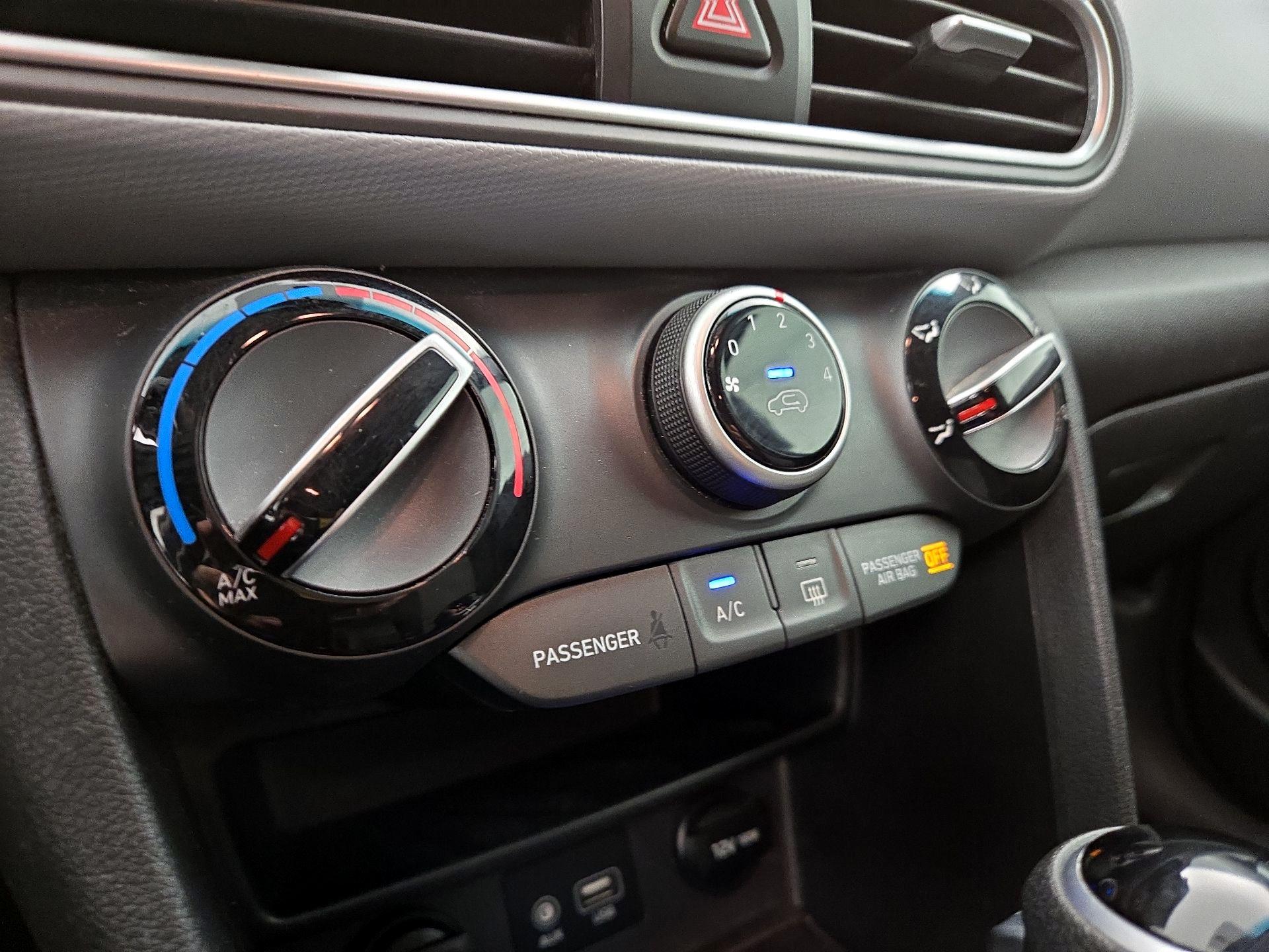 Thumbnail: 2018 Hyundai Kona - 16
