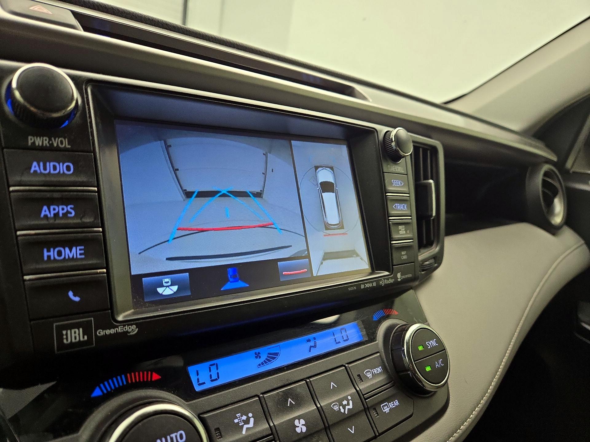 Thumbnail: 2018 Toyota RAV4 - 15