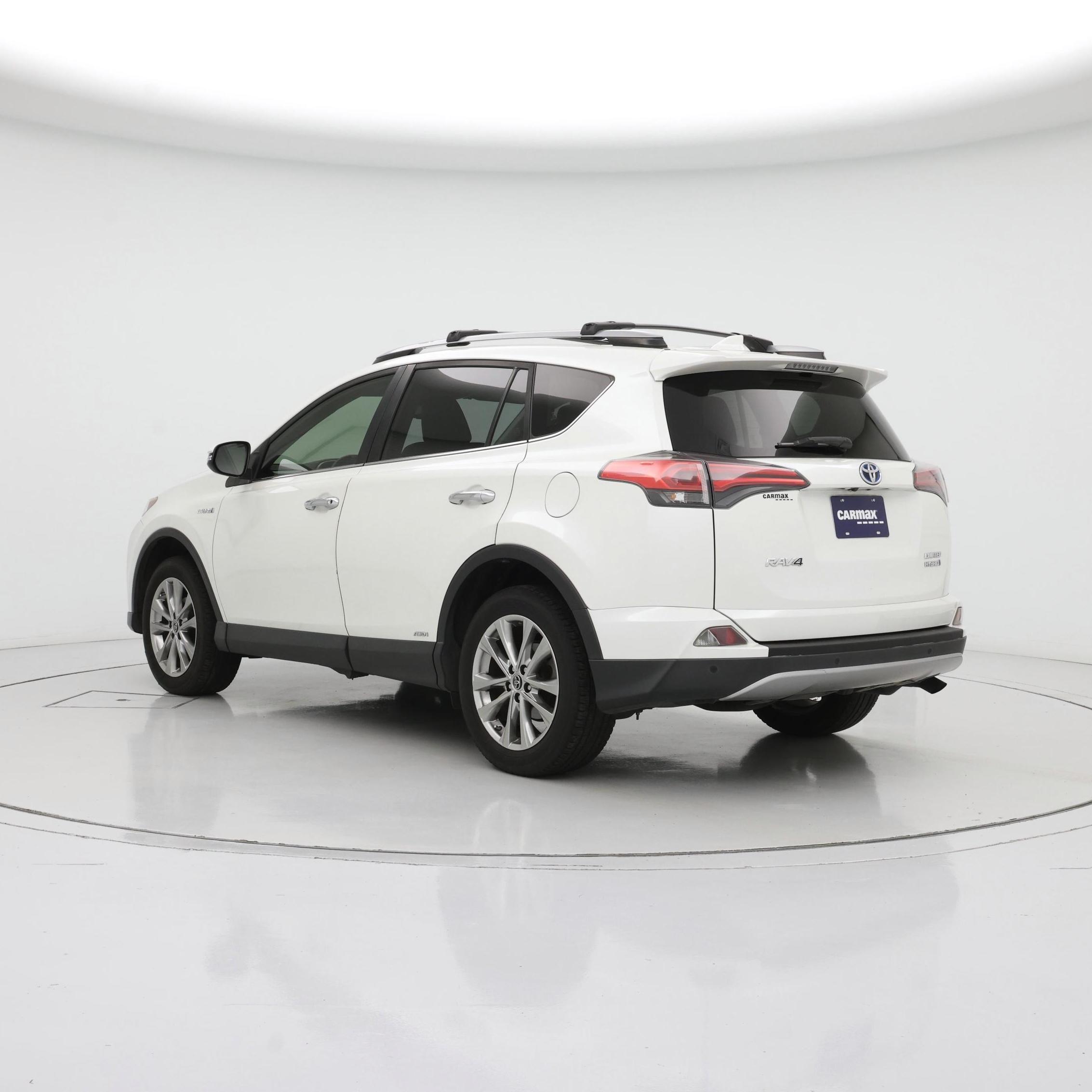Thumbnail: 2018 Toyota RAV4 - 2