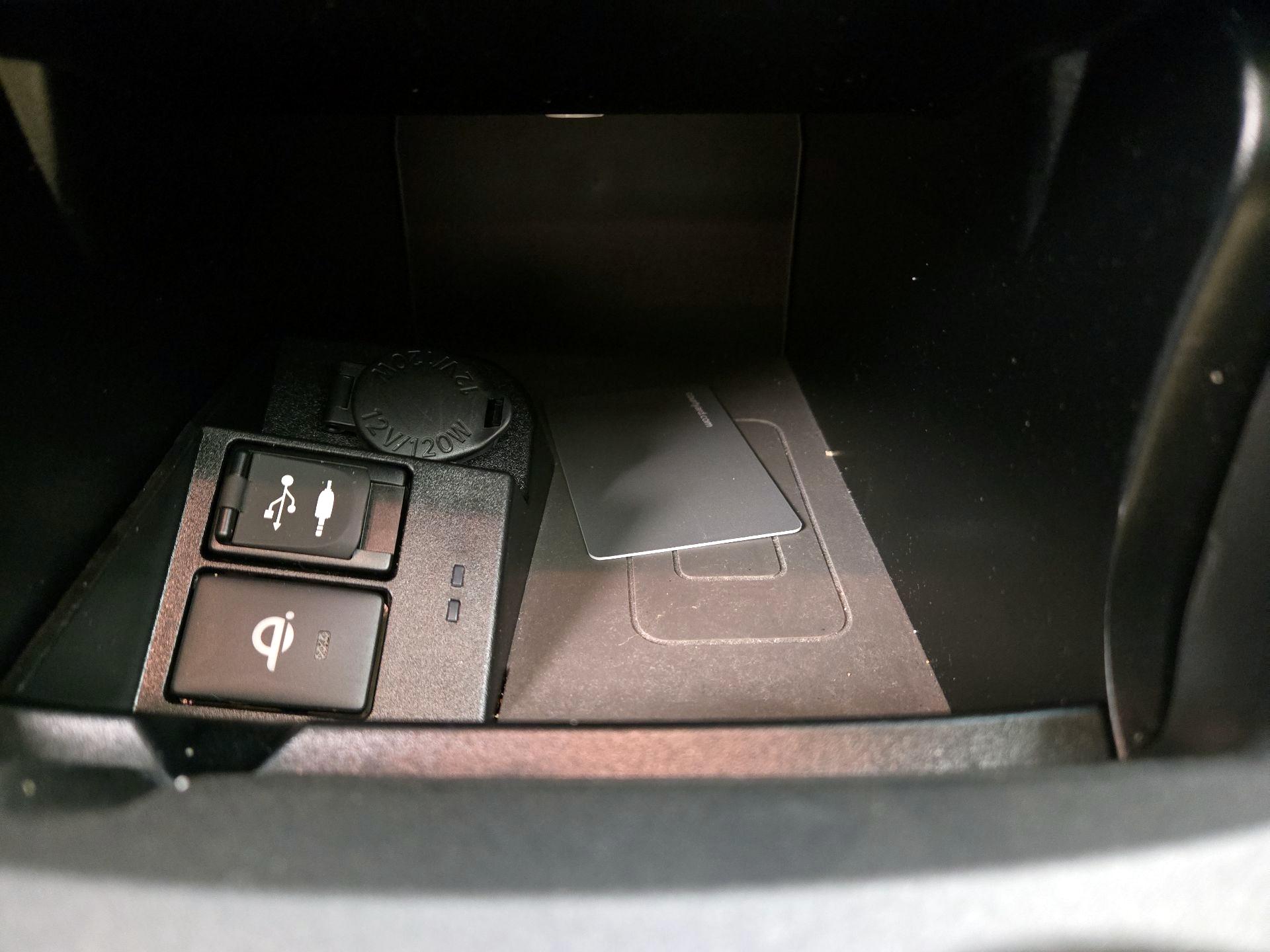 Thumbnail: 2017 Toyota Camry - 18
