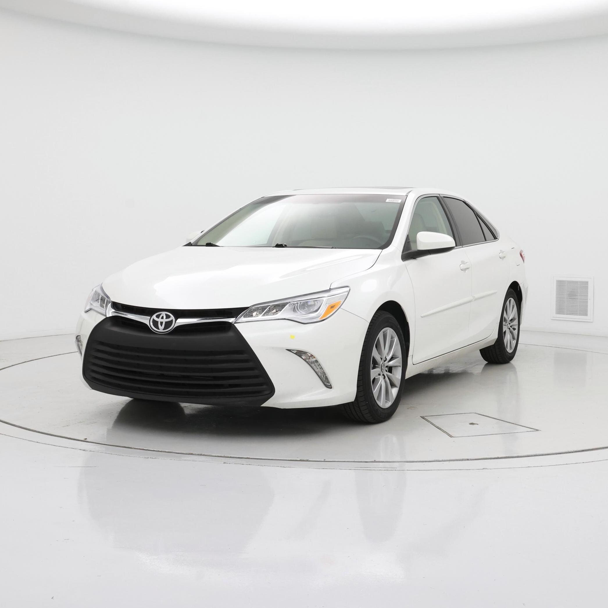 Thumbnail: 2017 Toyota Camry - 4