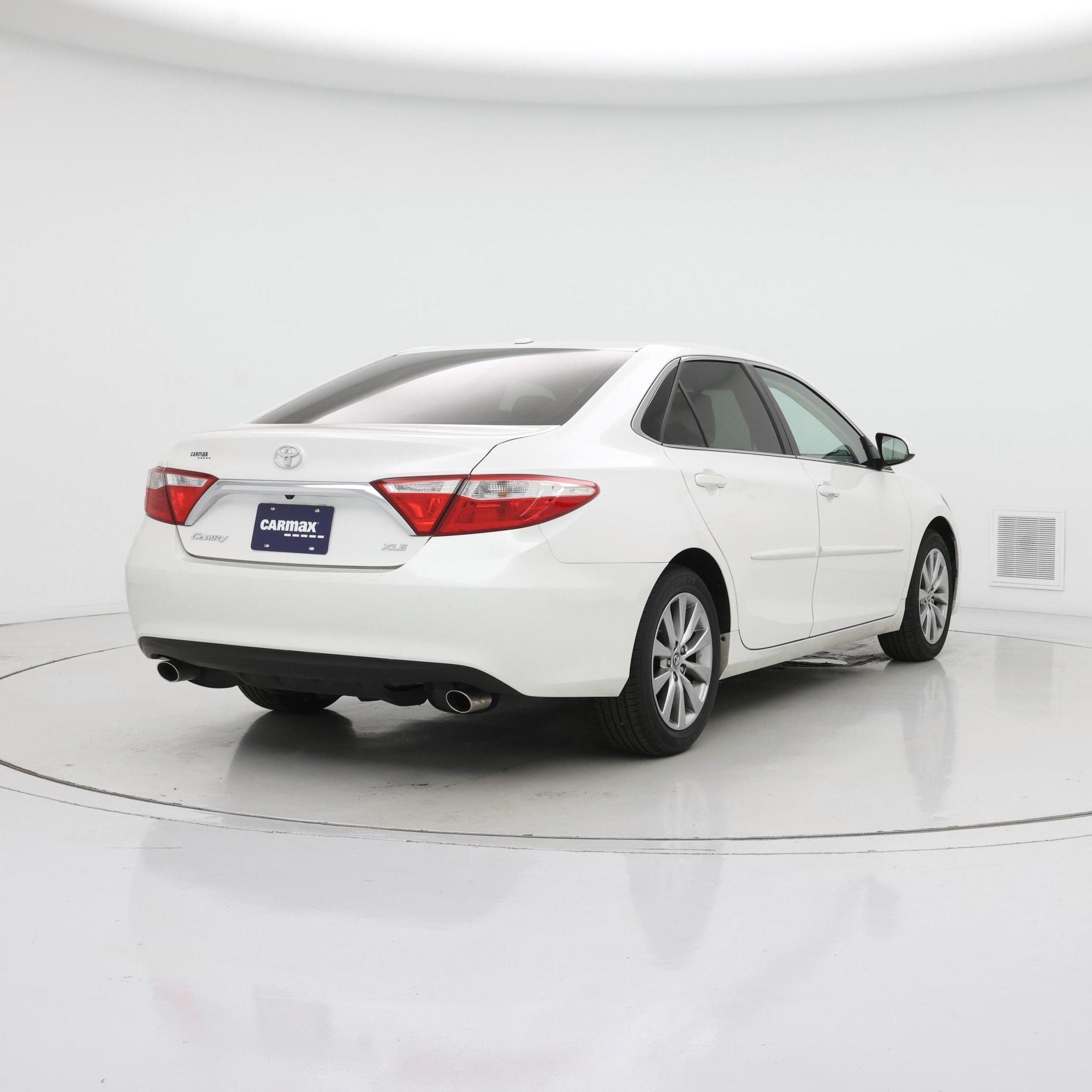 Thumbnail: 2017 Toyota Camry - 8