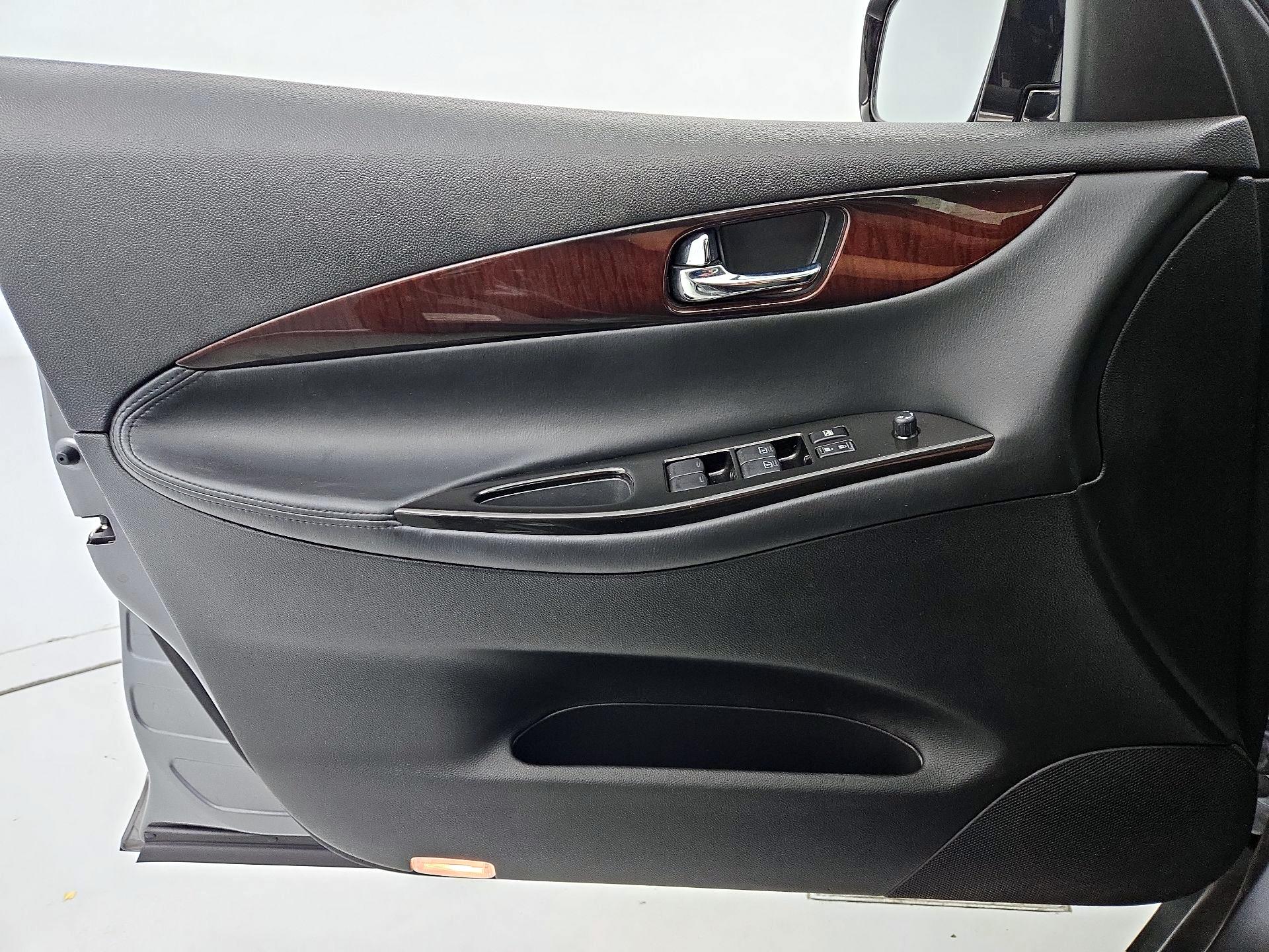 Thumbnail: 2014 INFINITI QX50 - 12
