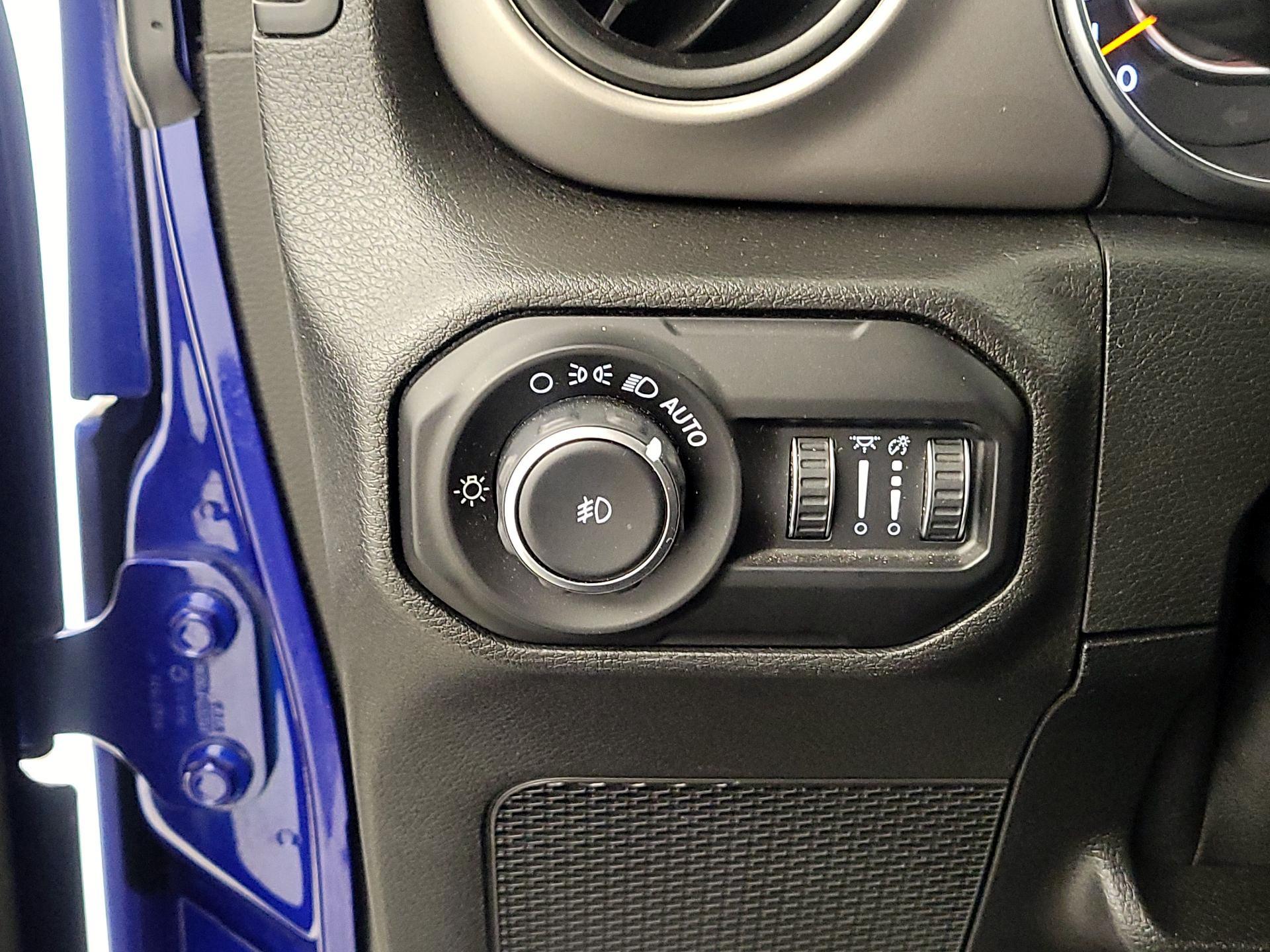 Thumbnail: 2020 Jeep Wrangler - 13