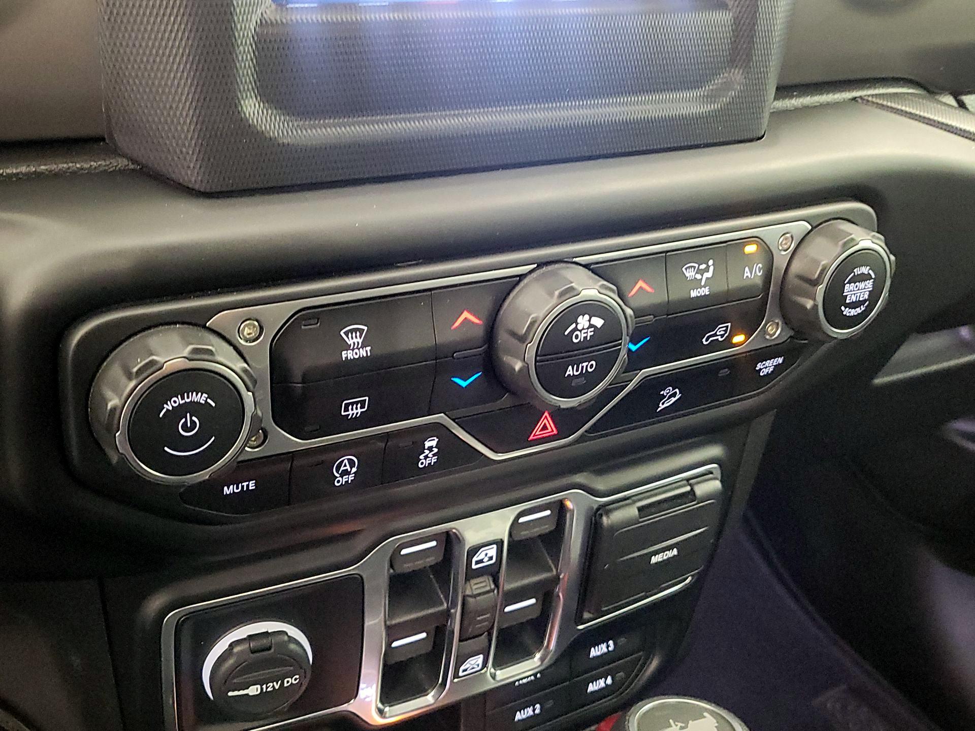 Thumbnail: 2020 Jeep Wrangler - 16