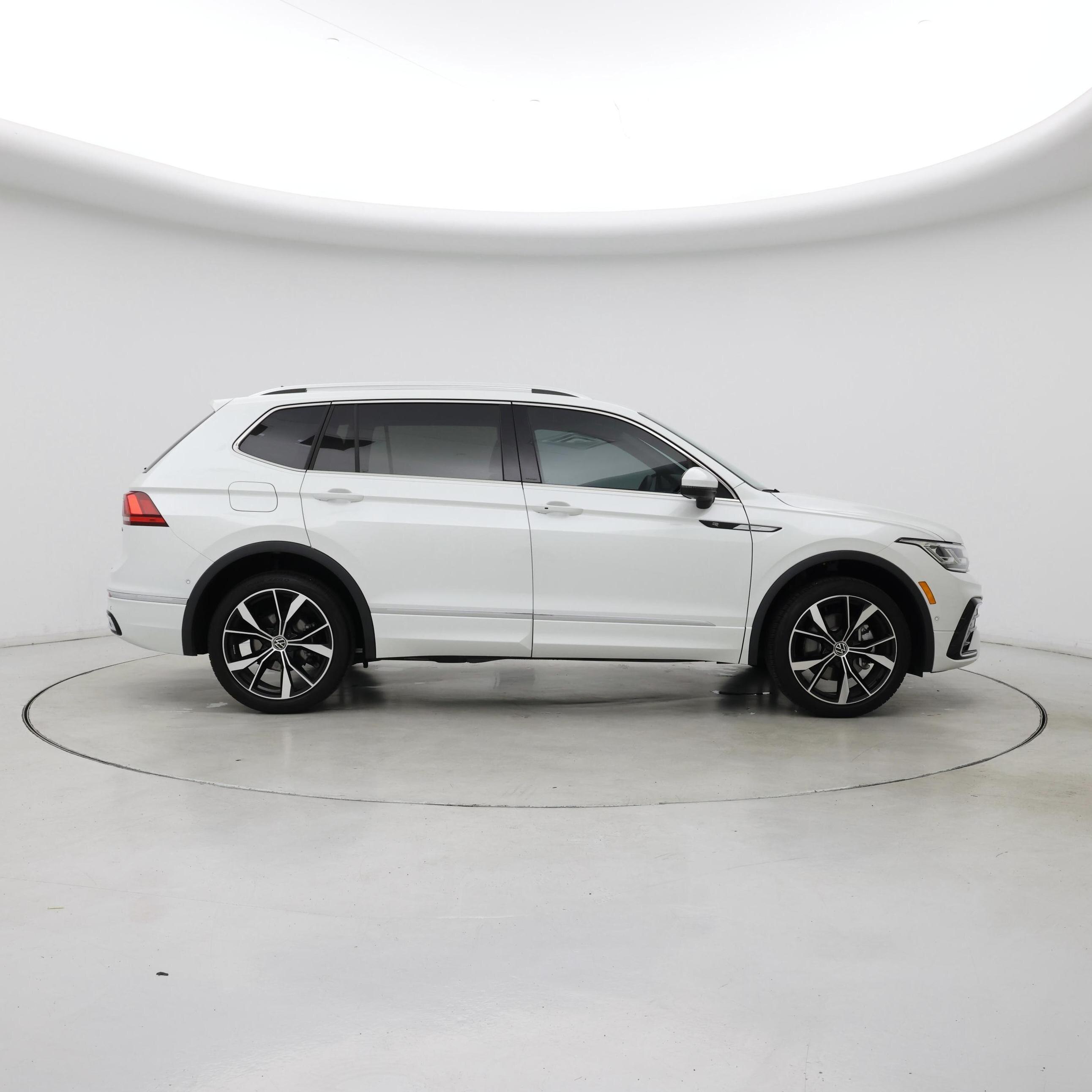Thumbnail: 2024 Volkswagen Tiguan - 7