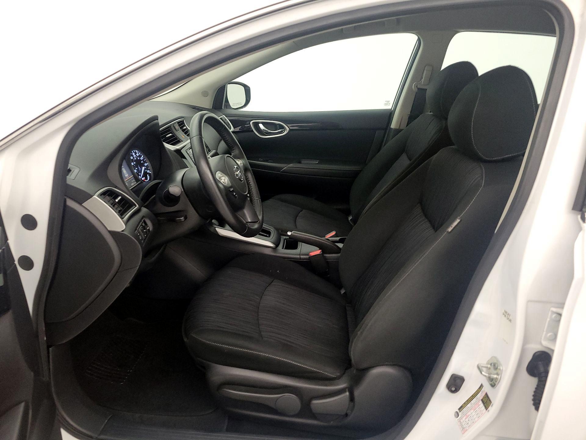 Thumbnail: 2019 Nissan Sentra - 11