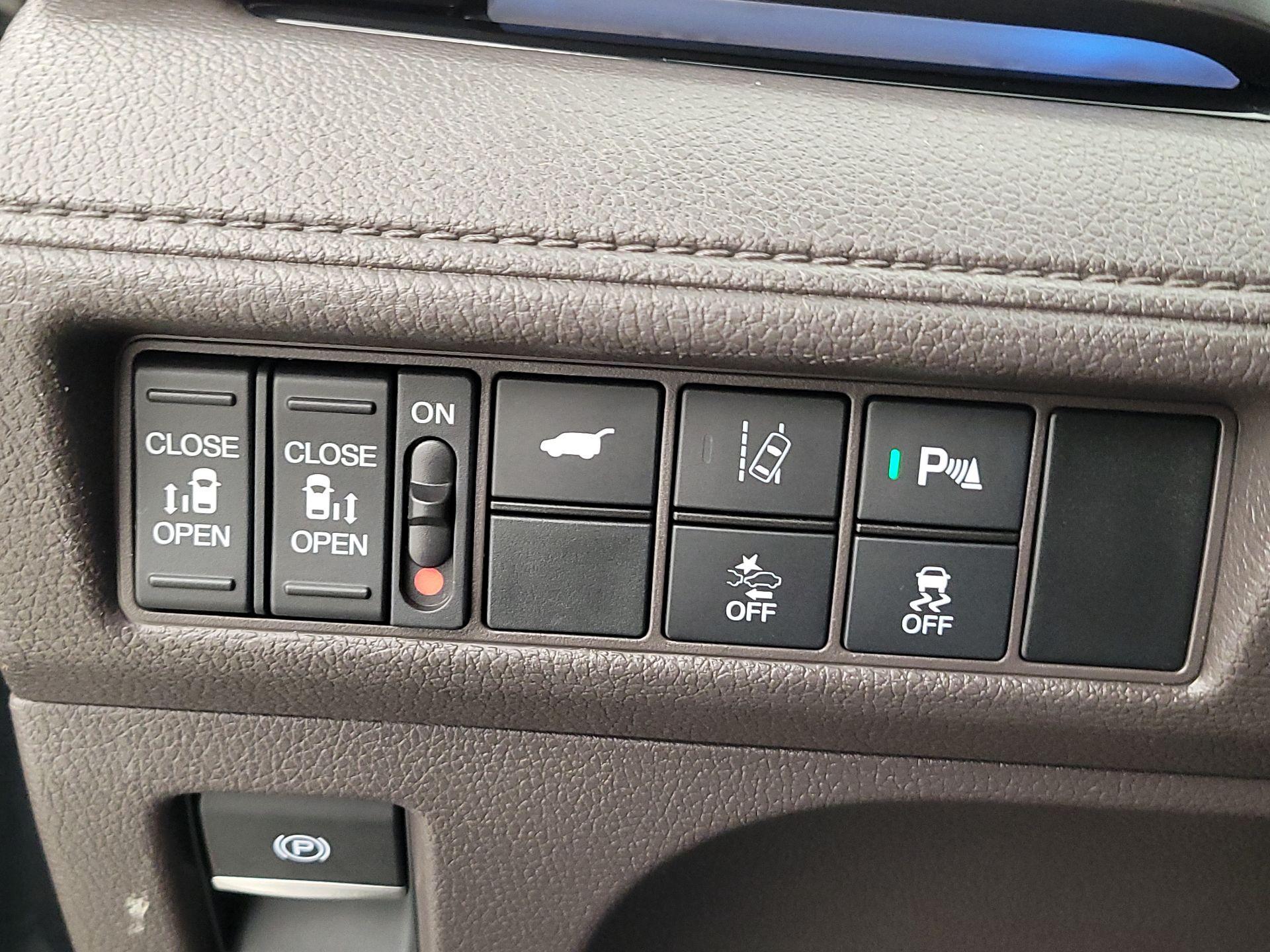 Thumbnail: 2020 Honda Odyssey - 13