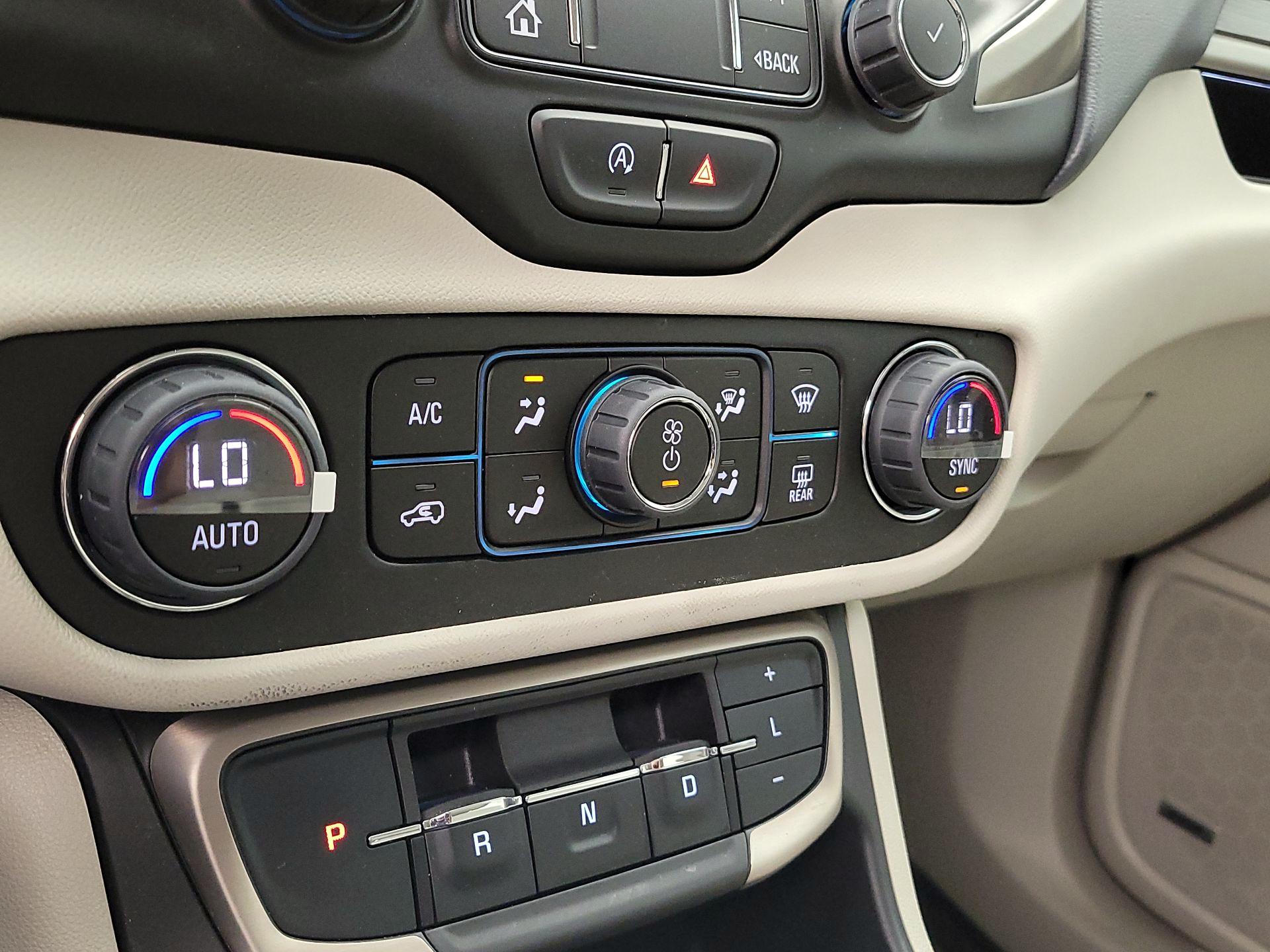 Thumbnail: 2022 GMC Terrain - 17