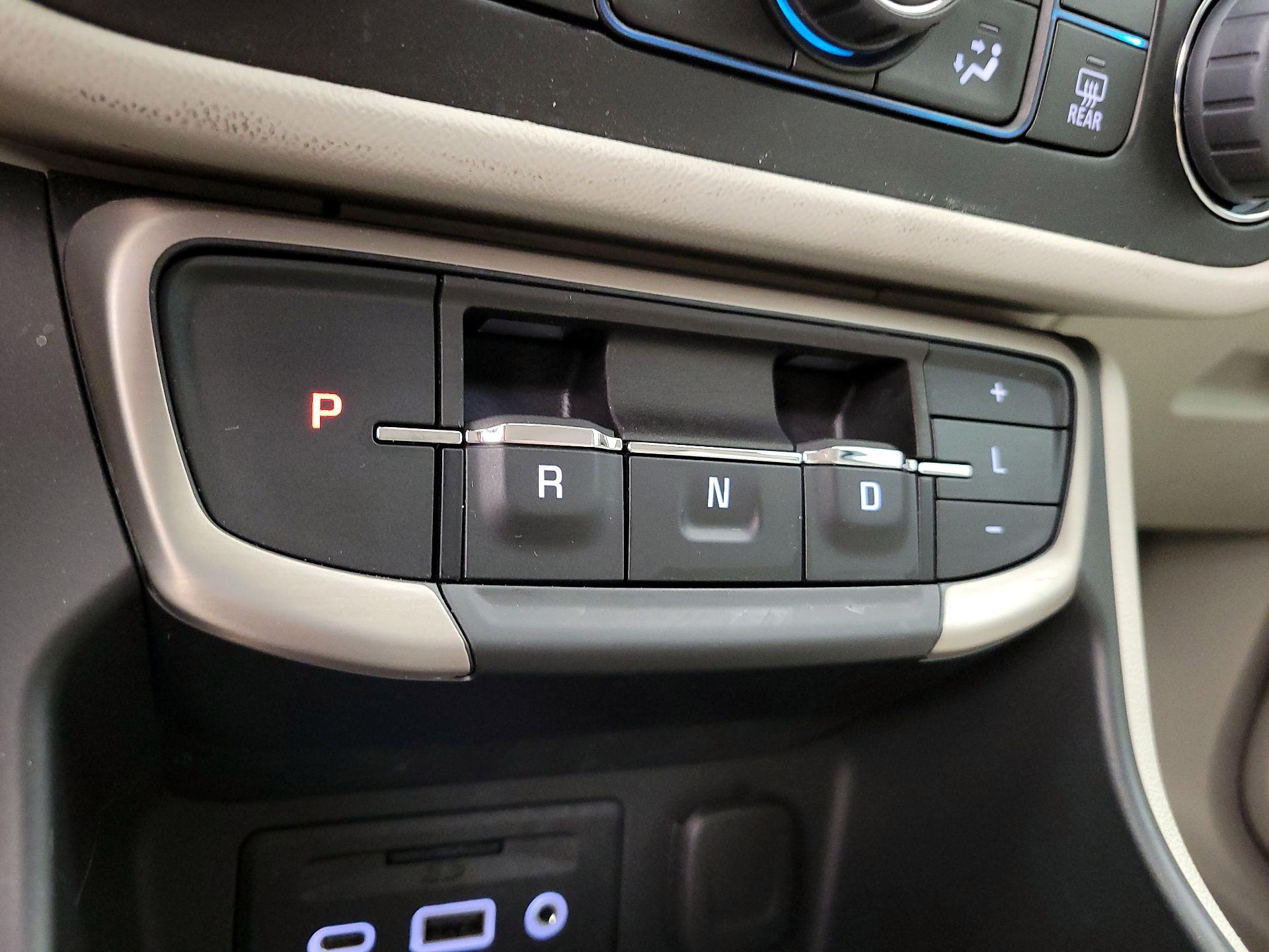 Thumbnail: 2022 GMC Terrain - 18