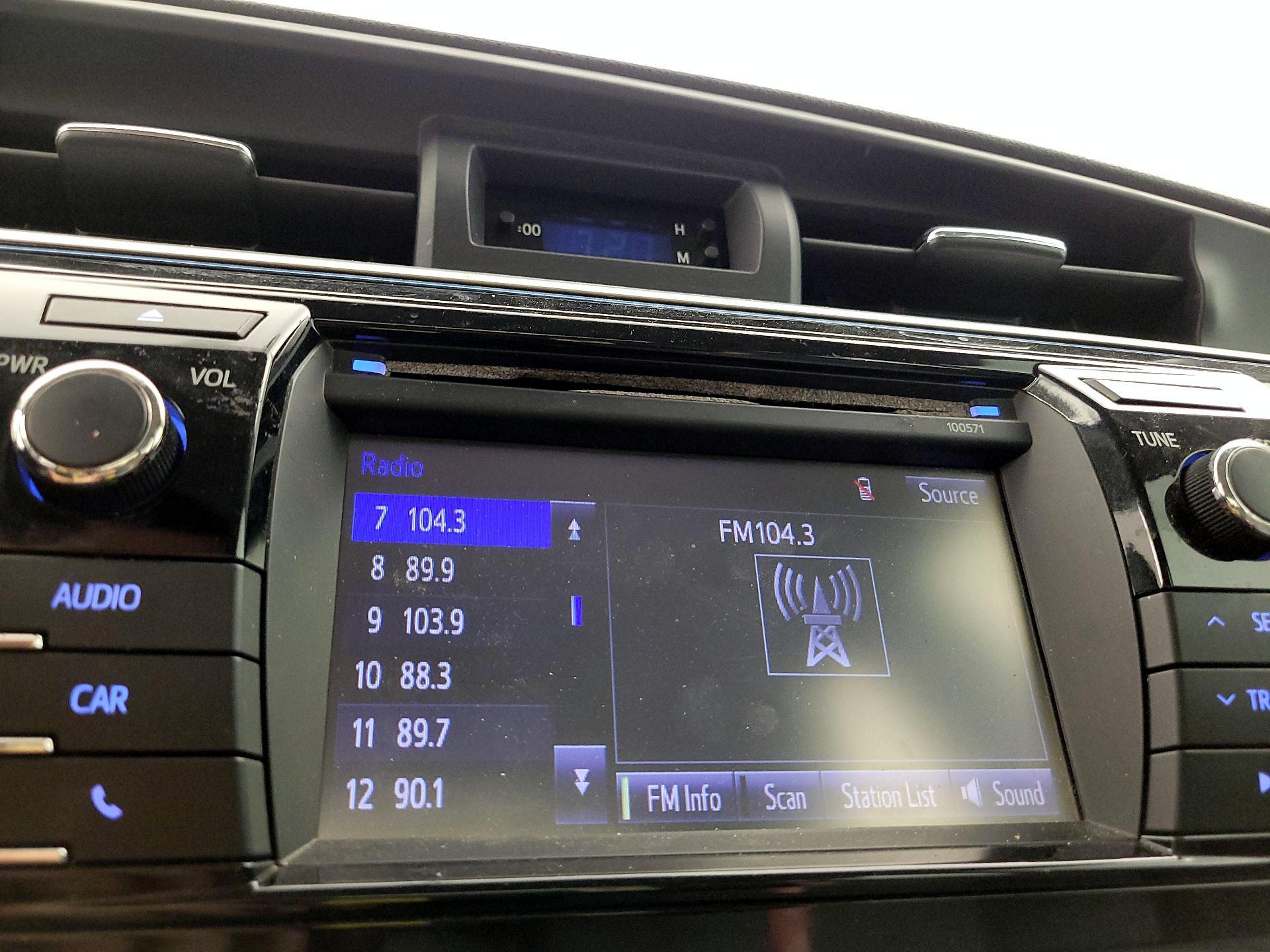 Thumbnail: 2016 Toyota Corolla - 15