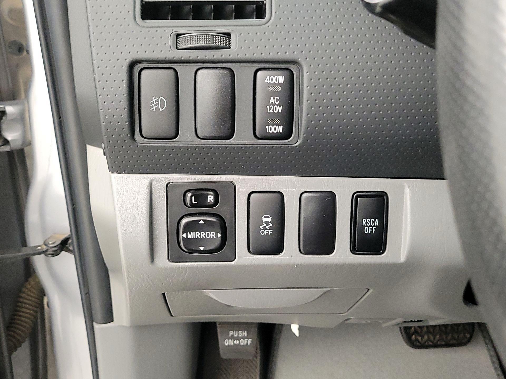 Thumbnail: 2015 Toyota Tacoma - 13