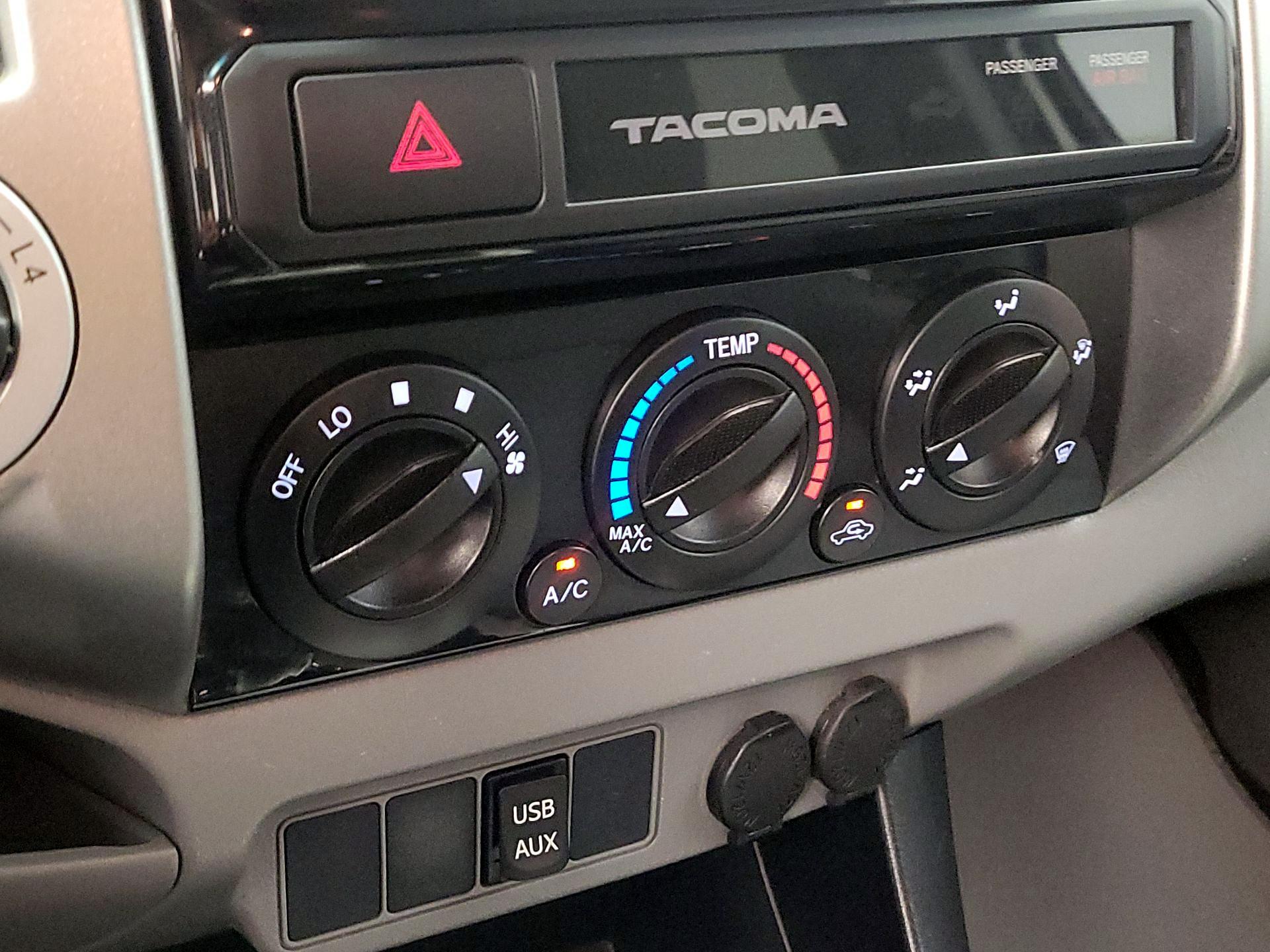 Thumbnail: 2015 Toyota Tacoma - 16