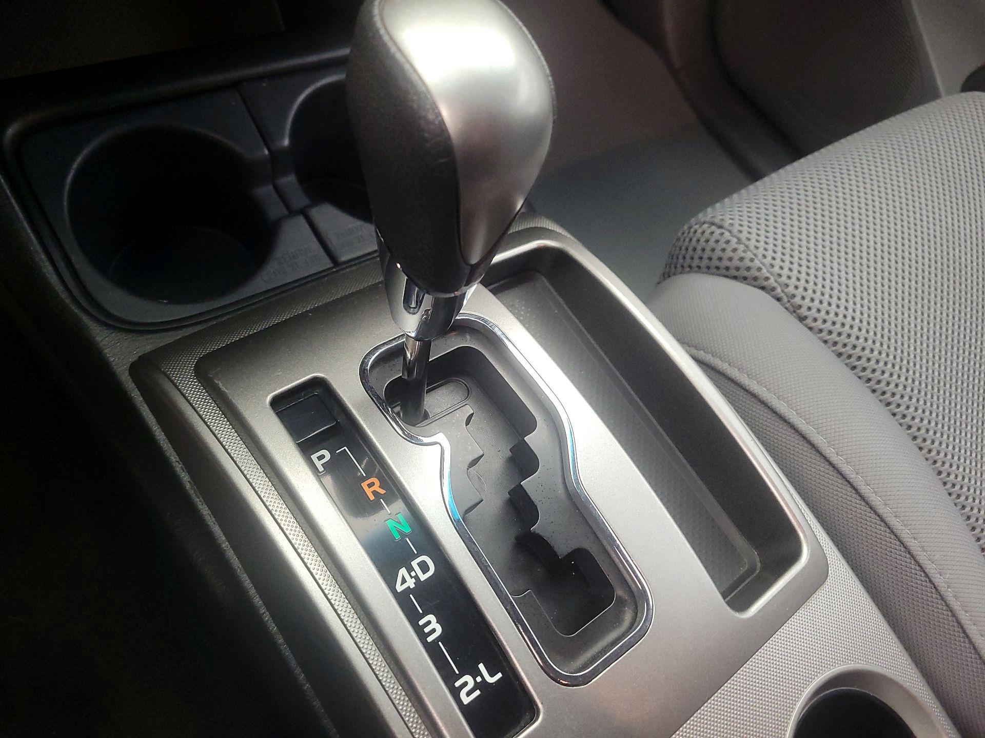 Thumbnail: 2015 Toyota Tacoma - 17