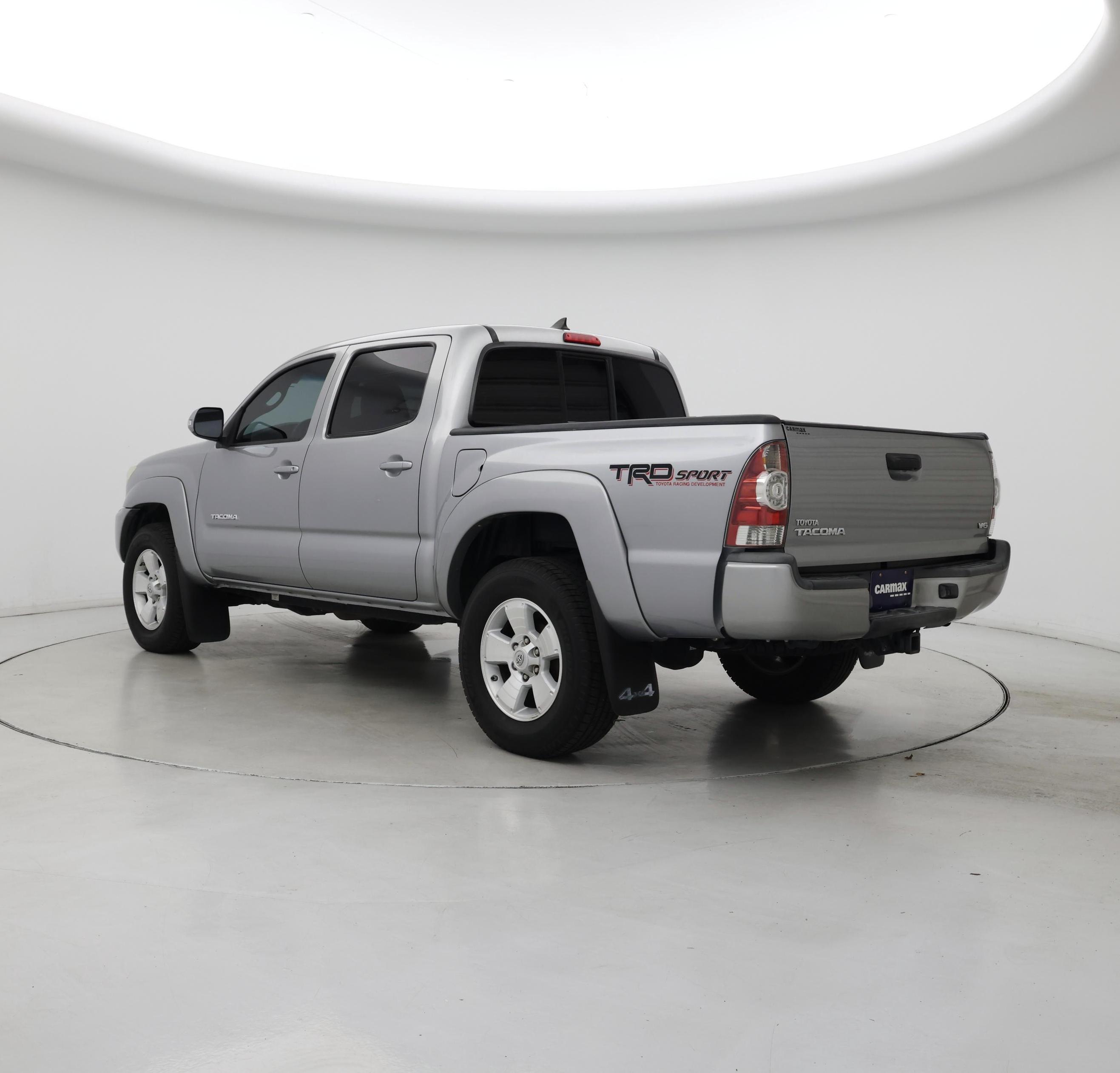 Thumbnail: 2015 Toyota Tacoma - 2