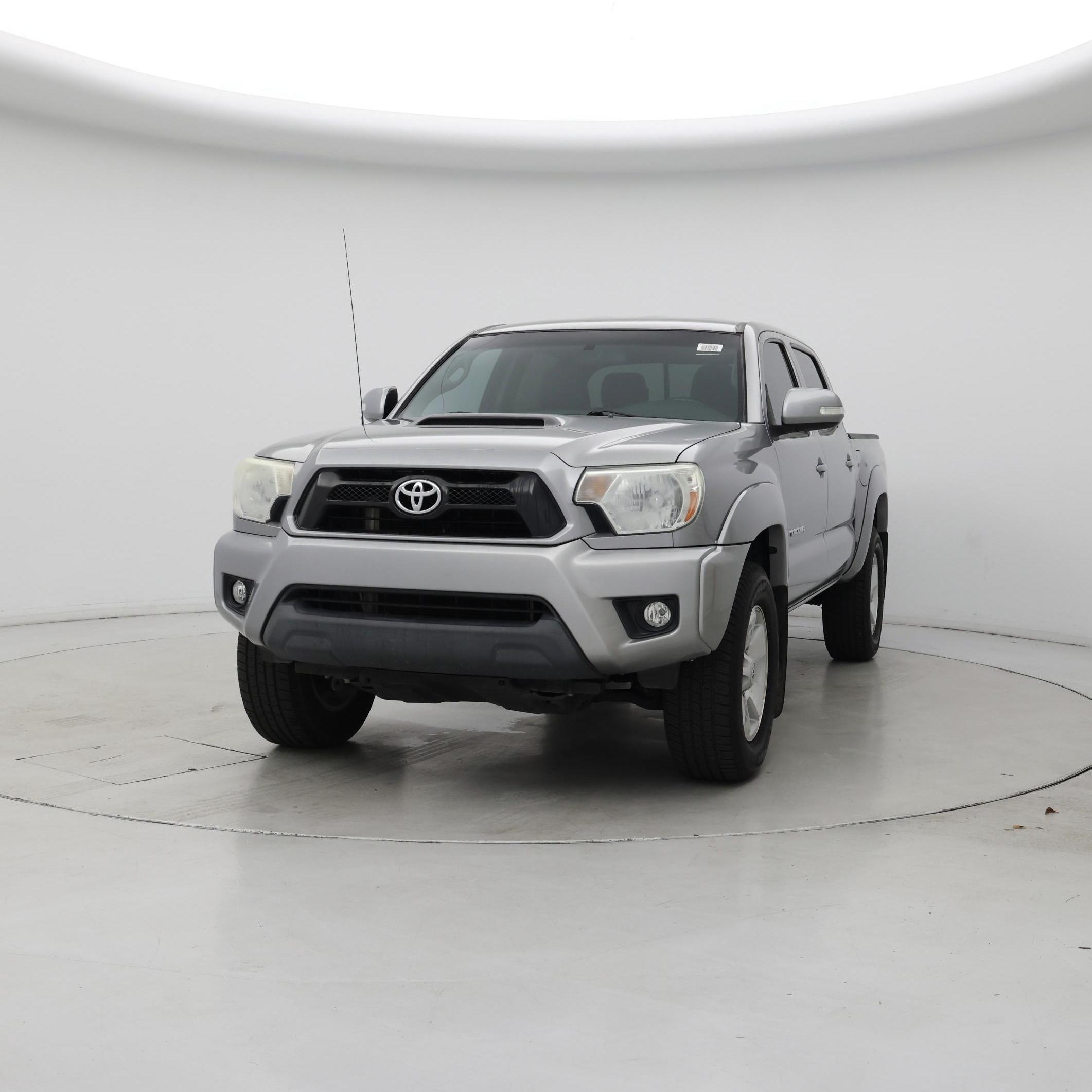Thumbnail: 2015 Toyota Tacoma - 4