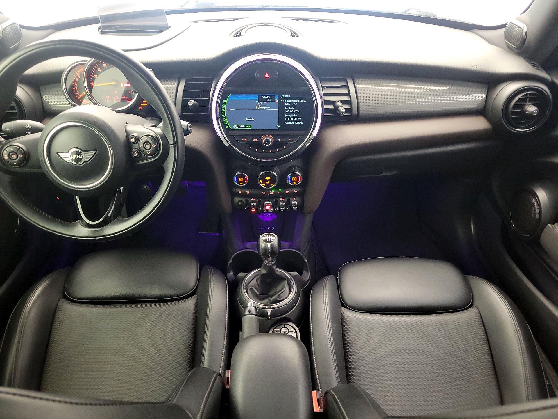 Thumbnail: 2016 MINI Cooper Hardtop - 9