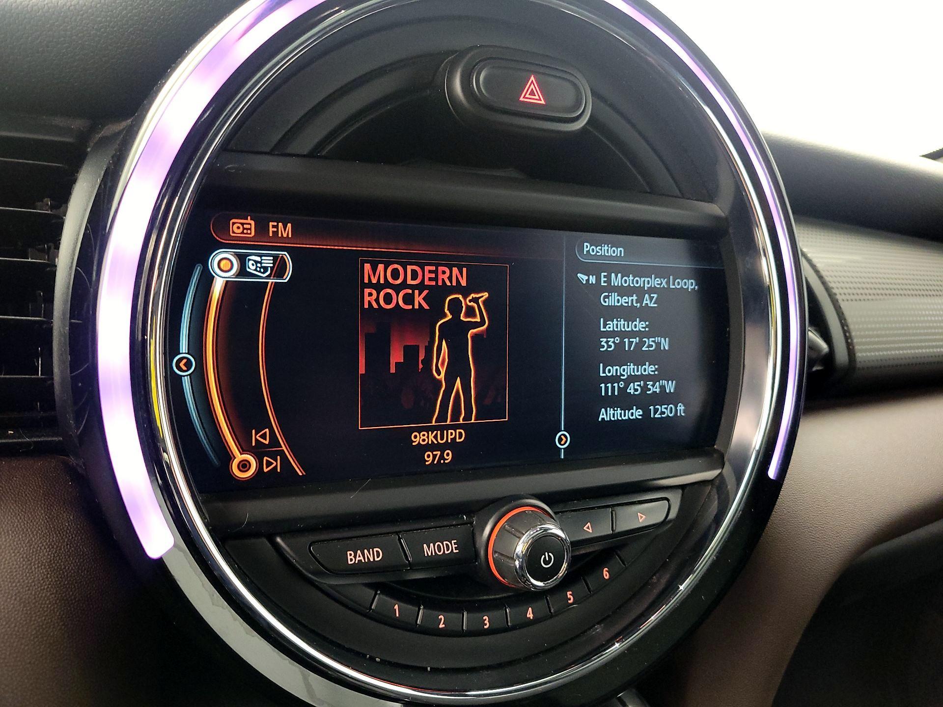 Thumbnail: 2016 MINI Cooper Hardtop - 16