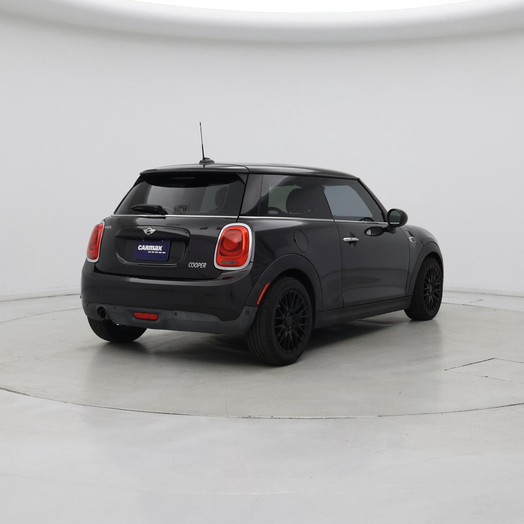 Thumbnail: 2016 MINI Cooper Hardtop - 8