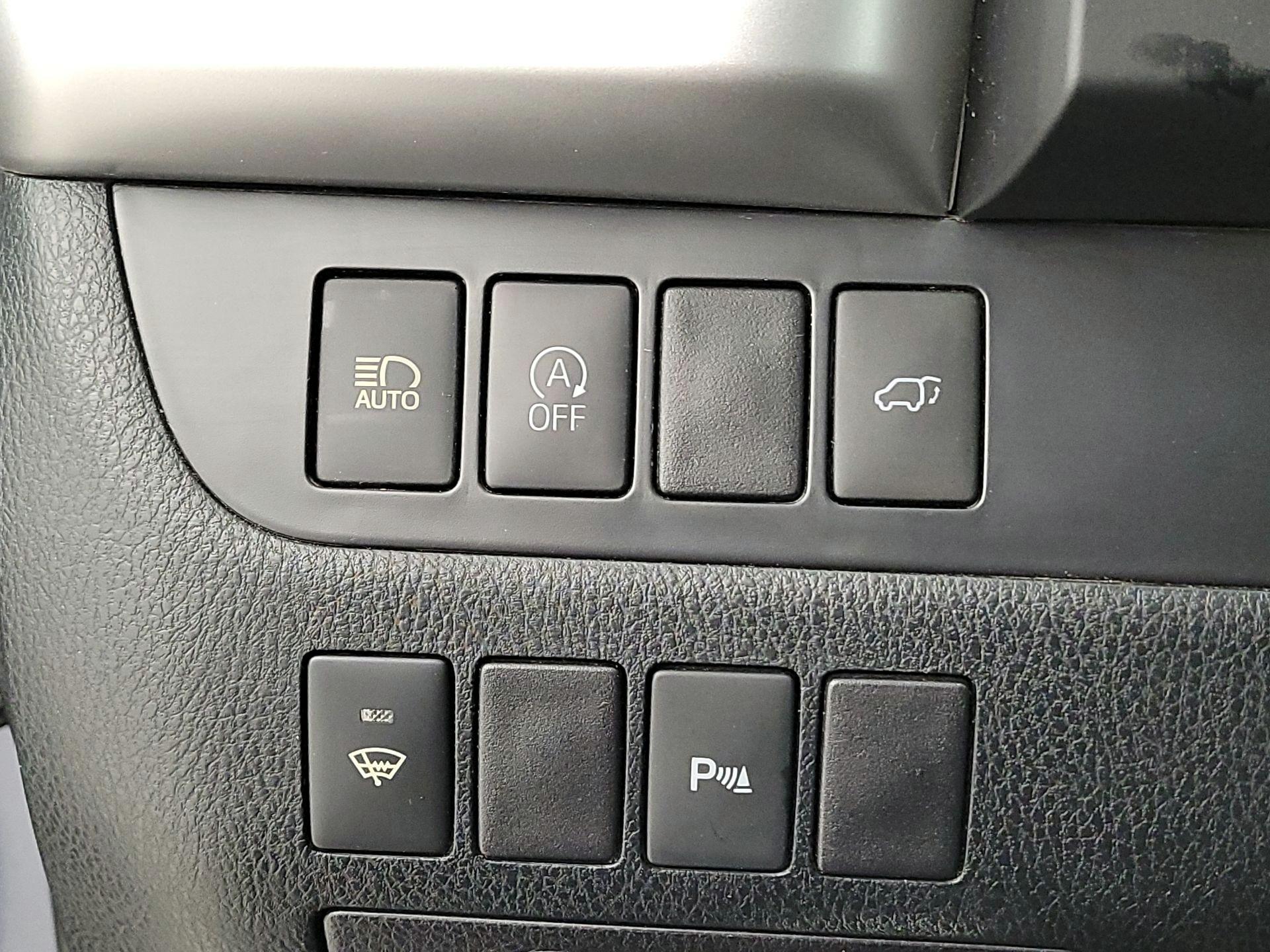 Thumbnail: 2019 Toyota Highlander - 13