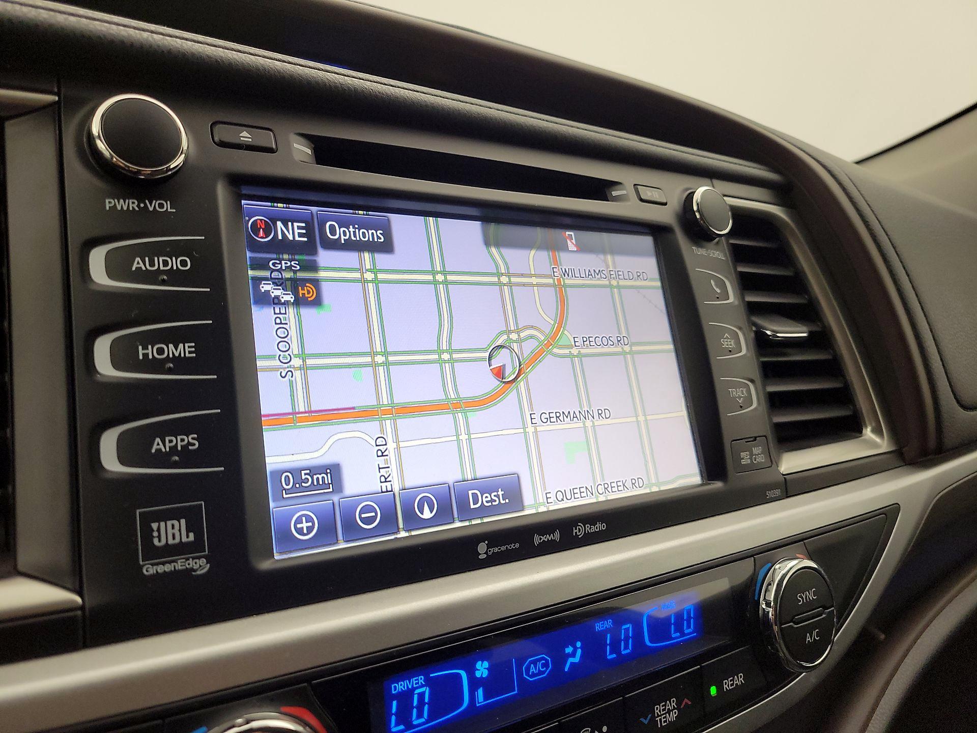 Thumbnail: 2019 Toyota Highlander - 14