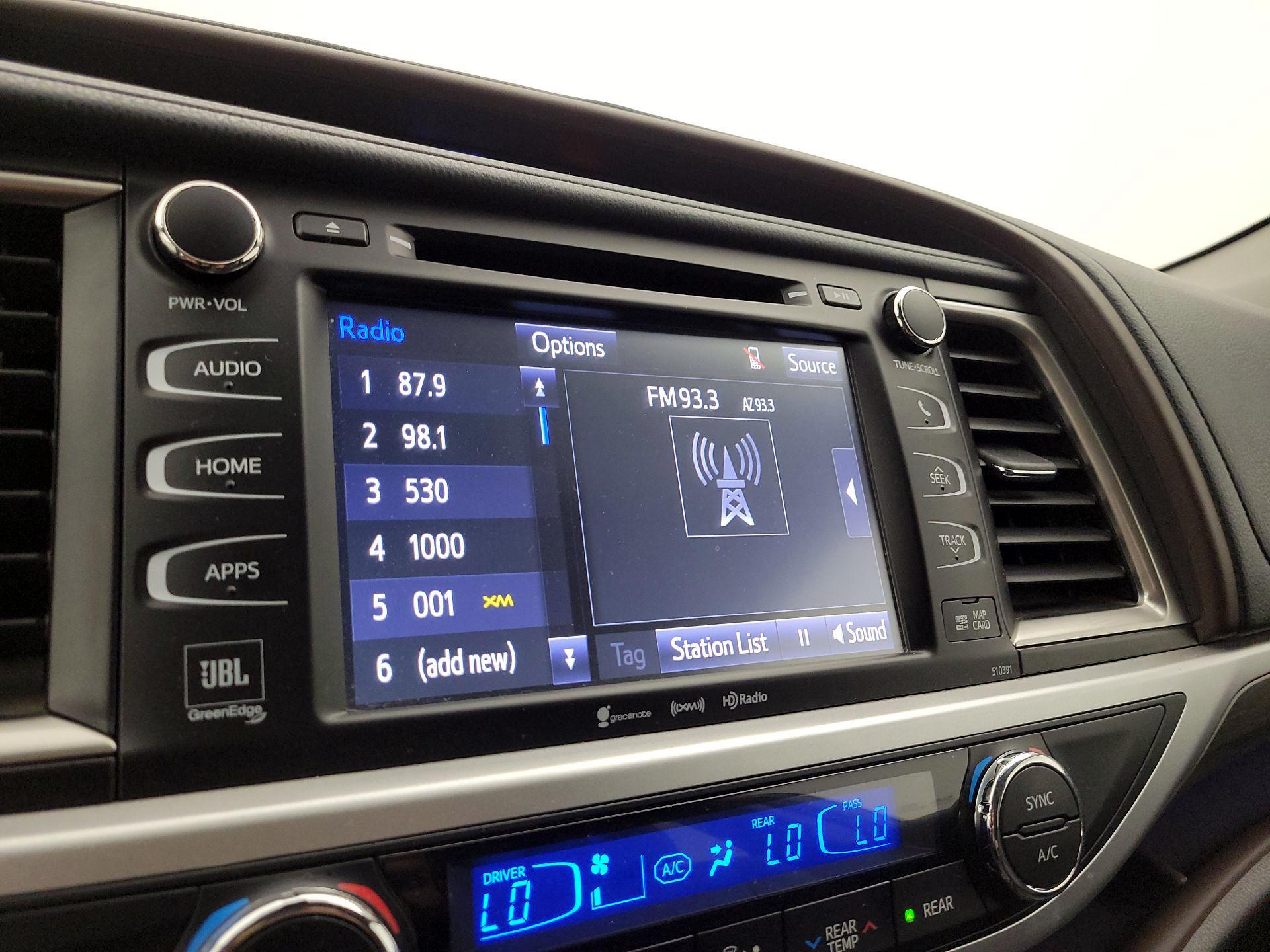 Thumbnail: 2019 Toyota Highlander - 16