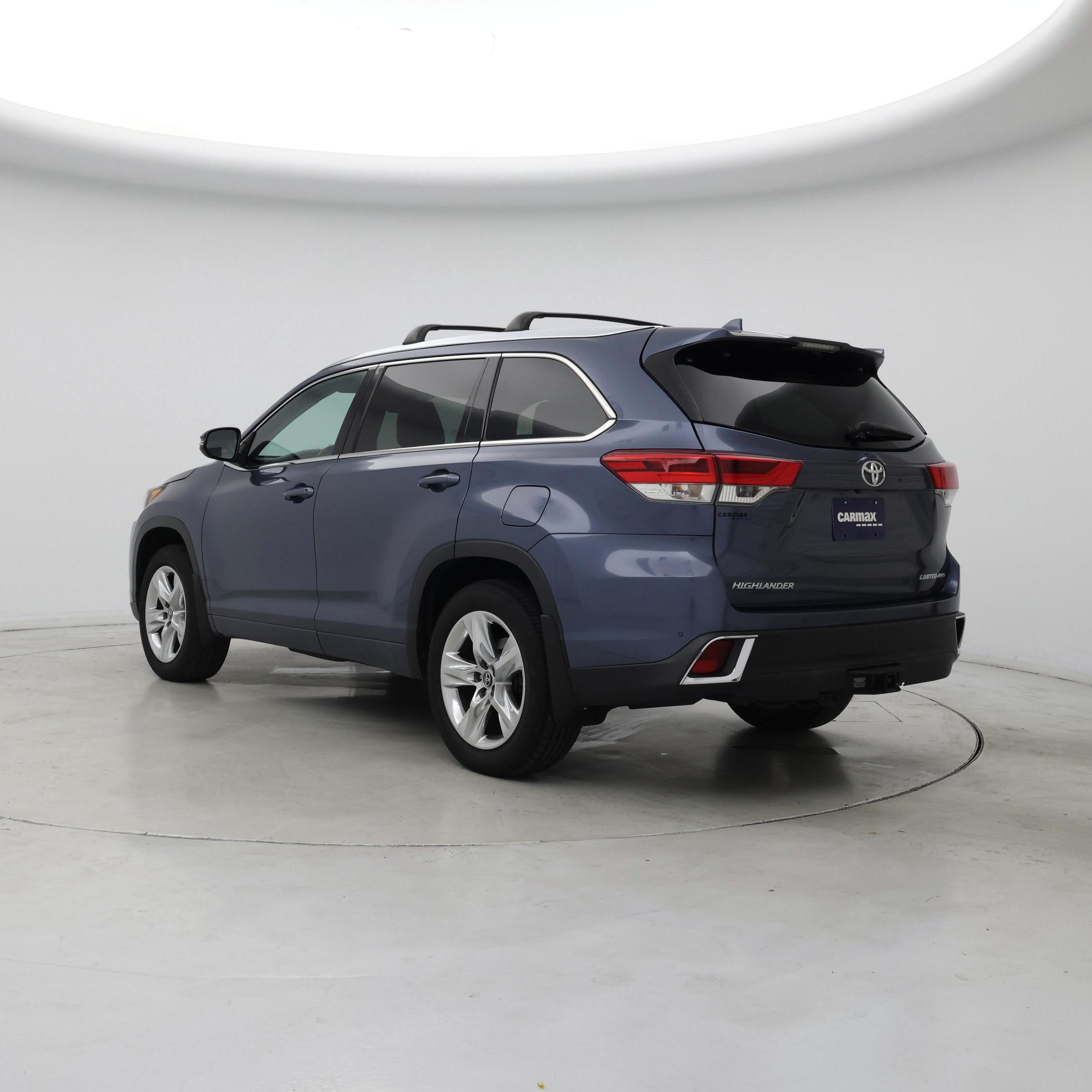 Thumbnail: 2019 Toyota Highlander - 2