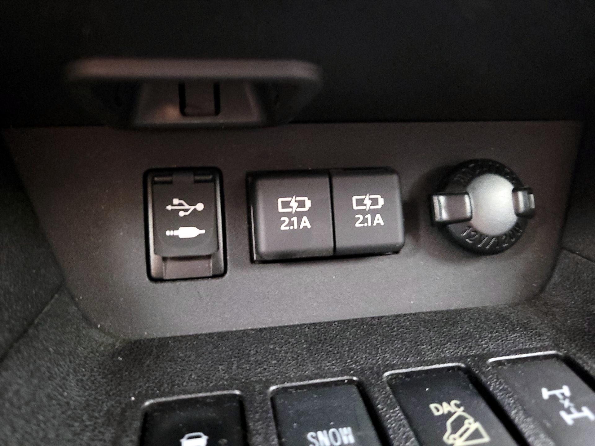 Thumbnail: 2019 Toyota Highlander - 19