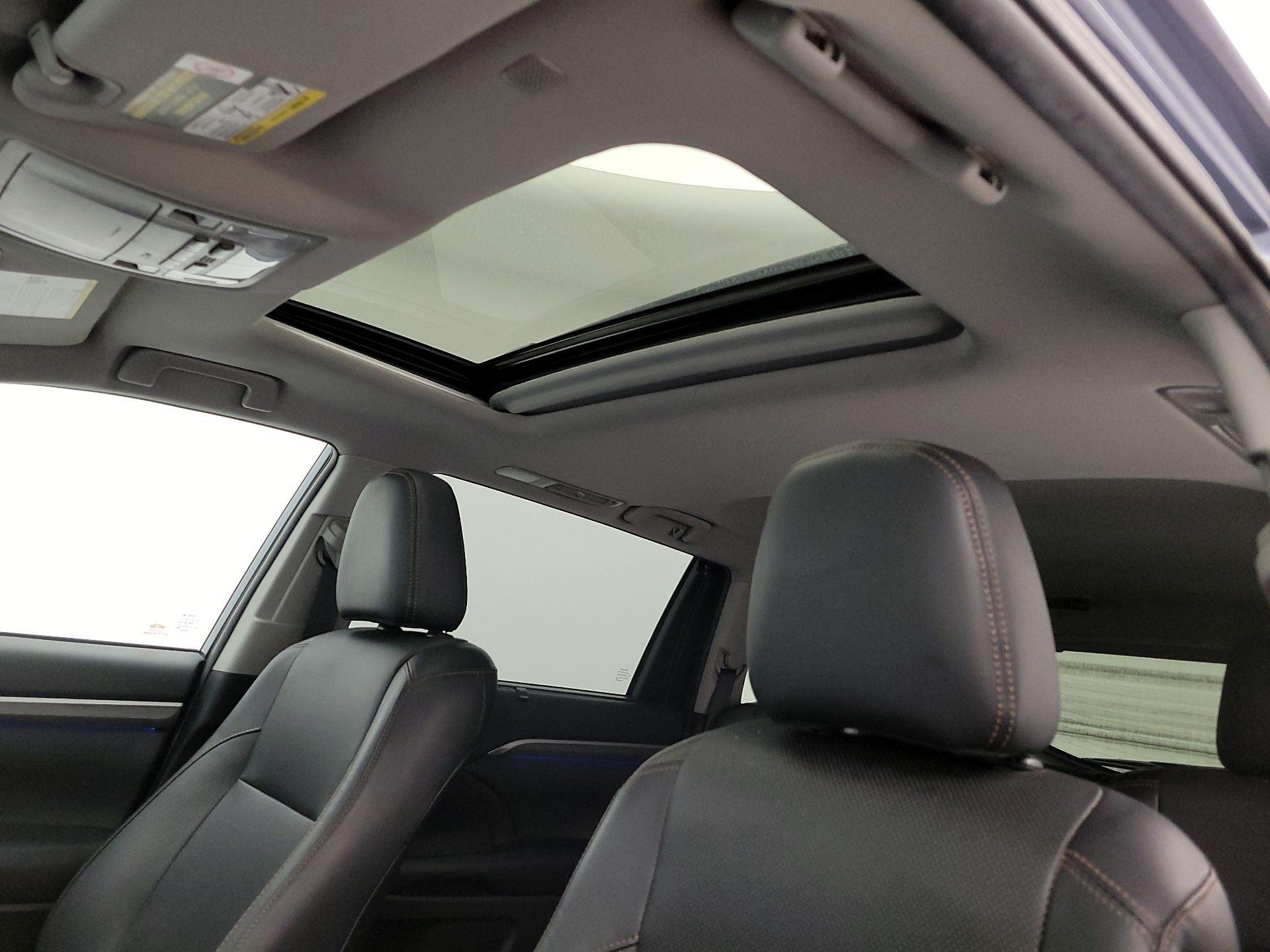 Thumbnail: 2019 Toyota Highlander - 20