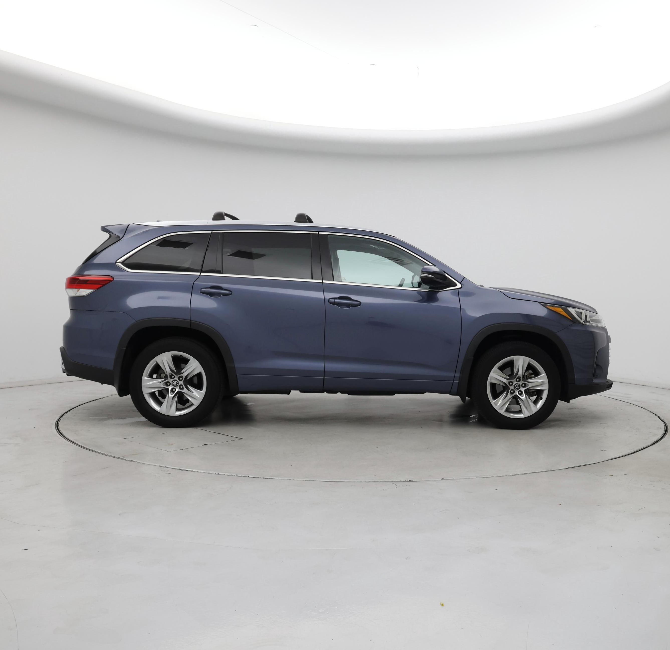 Thumbnail: 2019 Toyota Highlander - 7