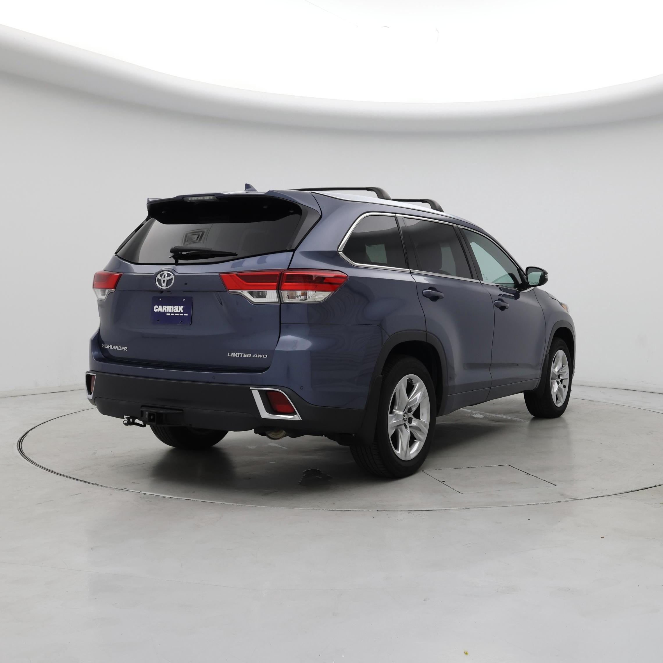 Thumbnail: 2019 Toyota Highlander - 8