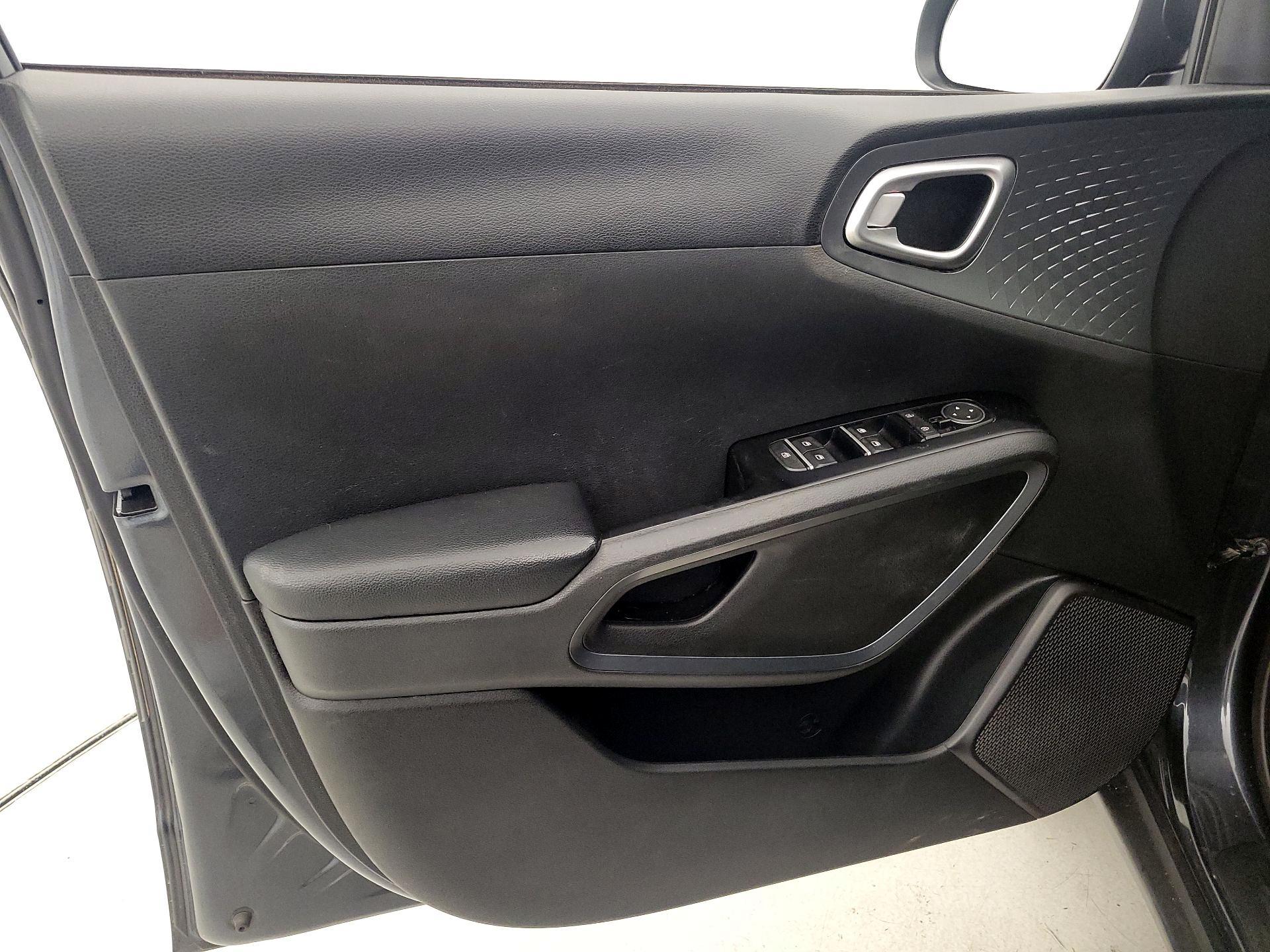 Thumbnail: 2020 Kia Soul - 12