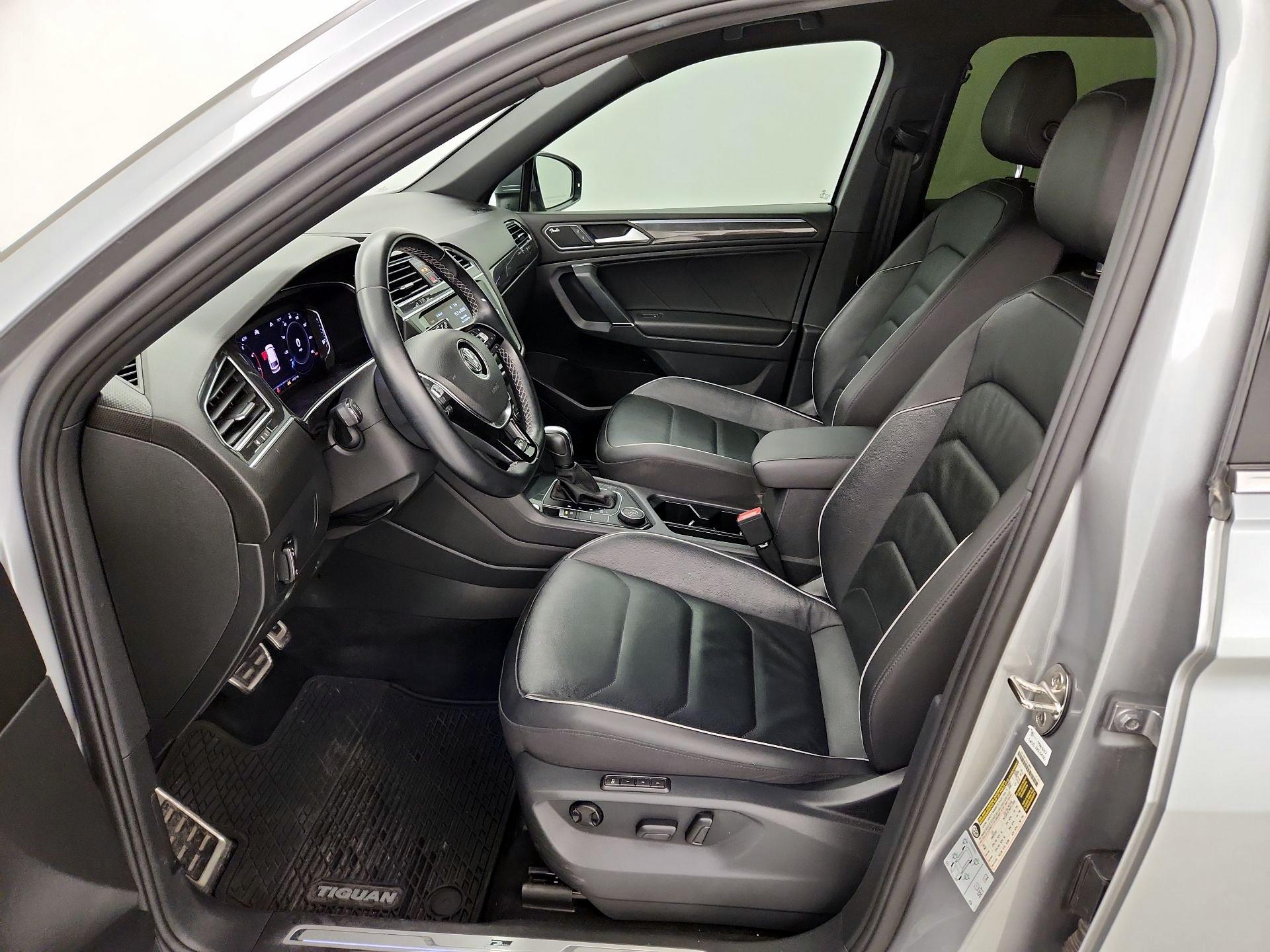 Thumbnail: 2020 Volkswagen Tiguan - 11