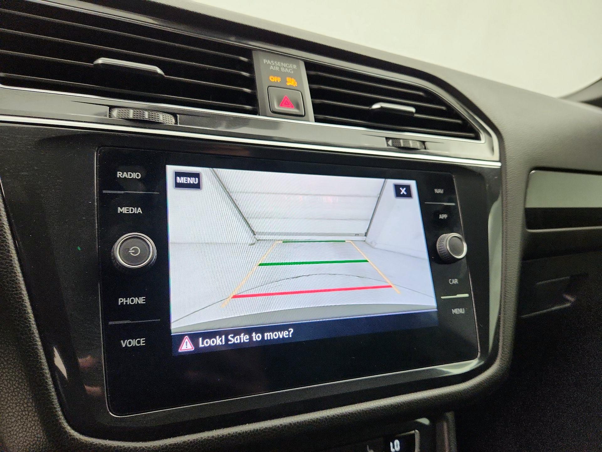 Thumbnail: 2020 Volkswagen Tiguan - 14
