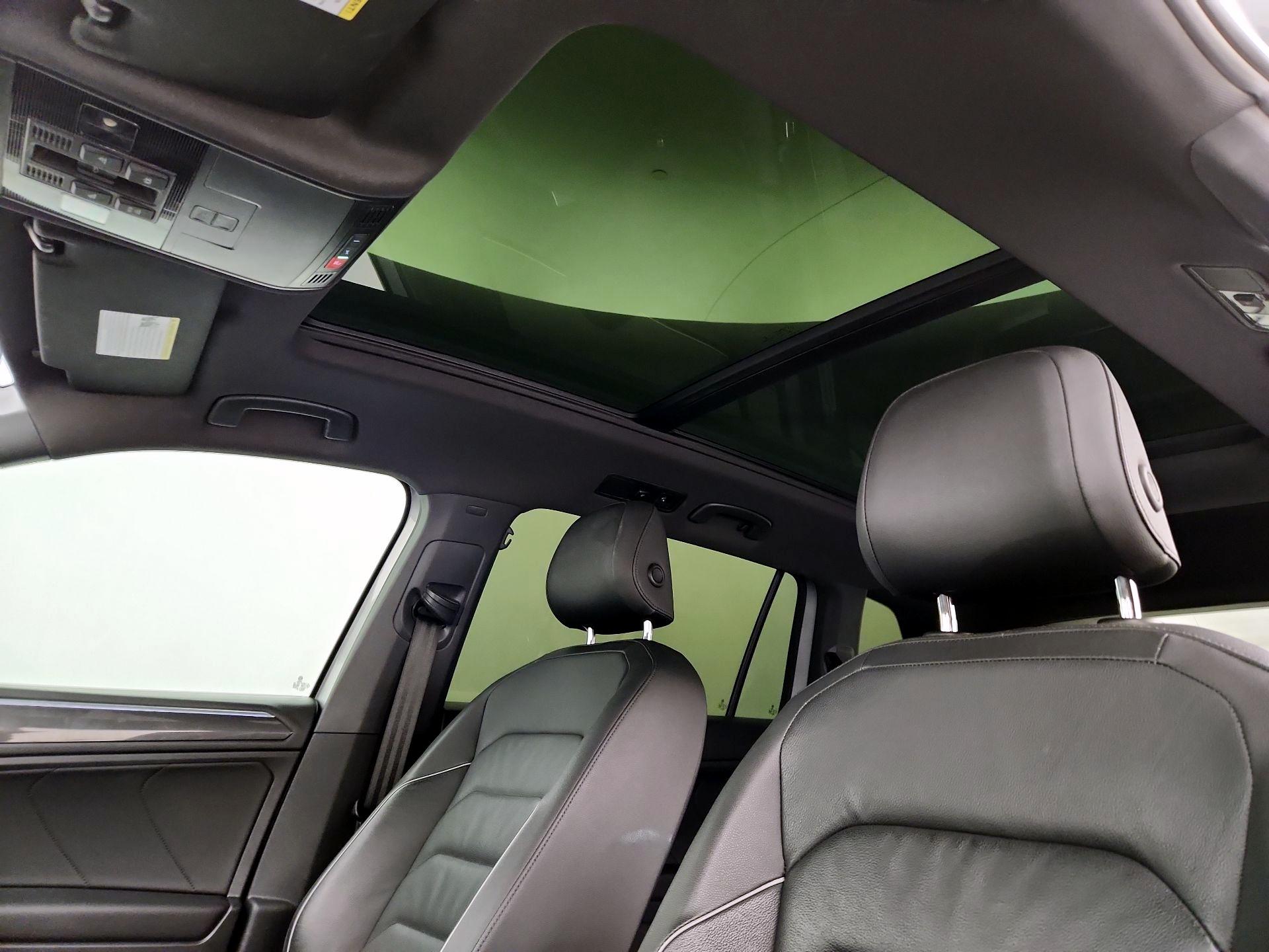 Thumbnail: 2020 Volkswagen Tiguan - 19