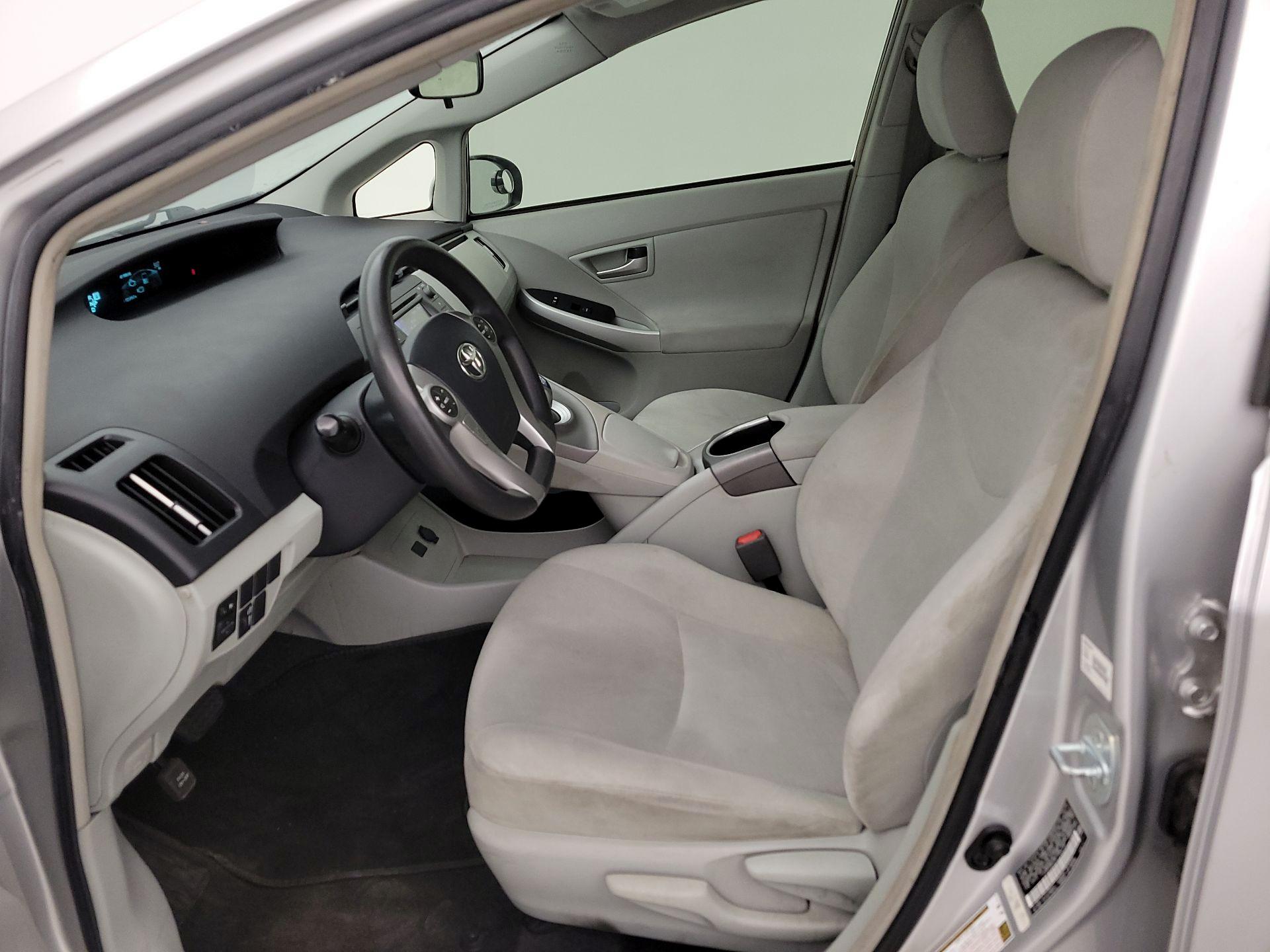 Thumbnail: 2015 Toyota Prius - 11