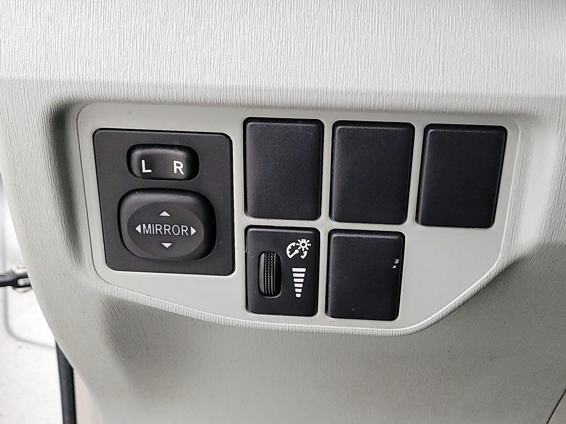 Thumbnail: 2015 Toyota Prius - 13