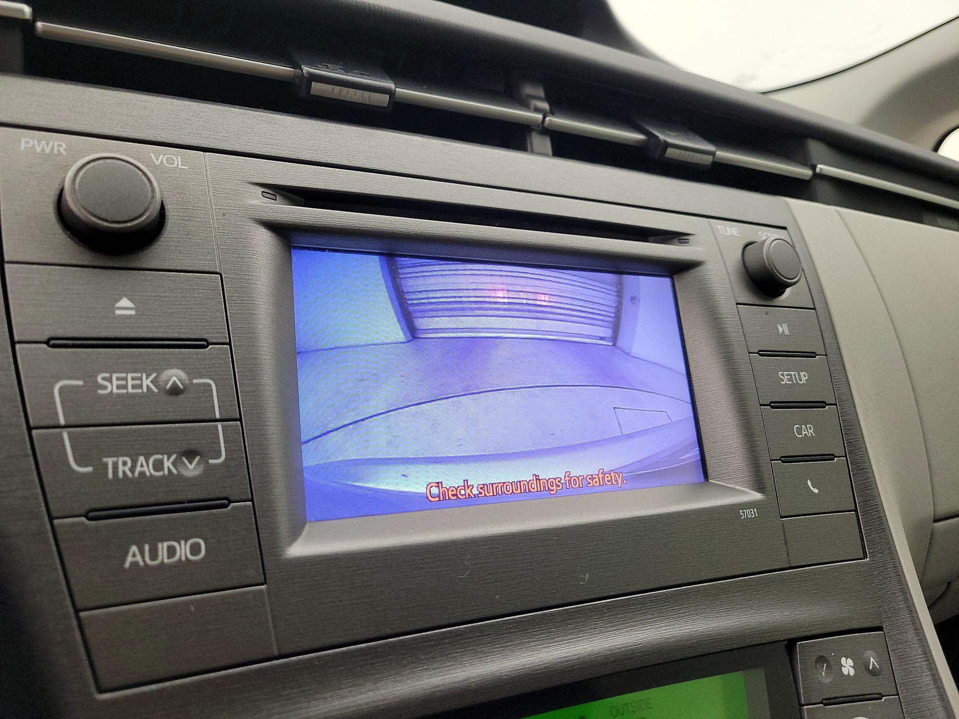 Thumbnail: 2015 Toyota Prius - 14