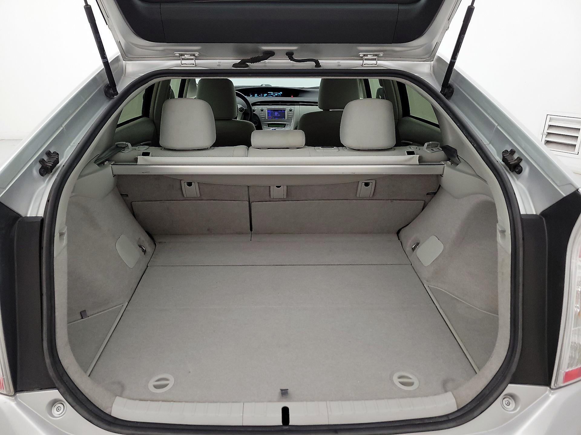 Thumbnail: 2015 Toyota Prius - 20