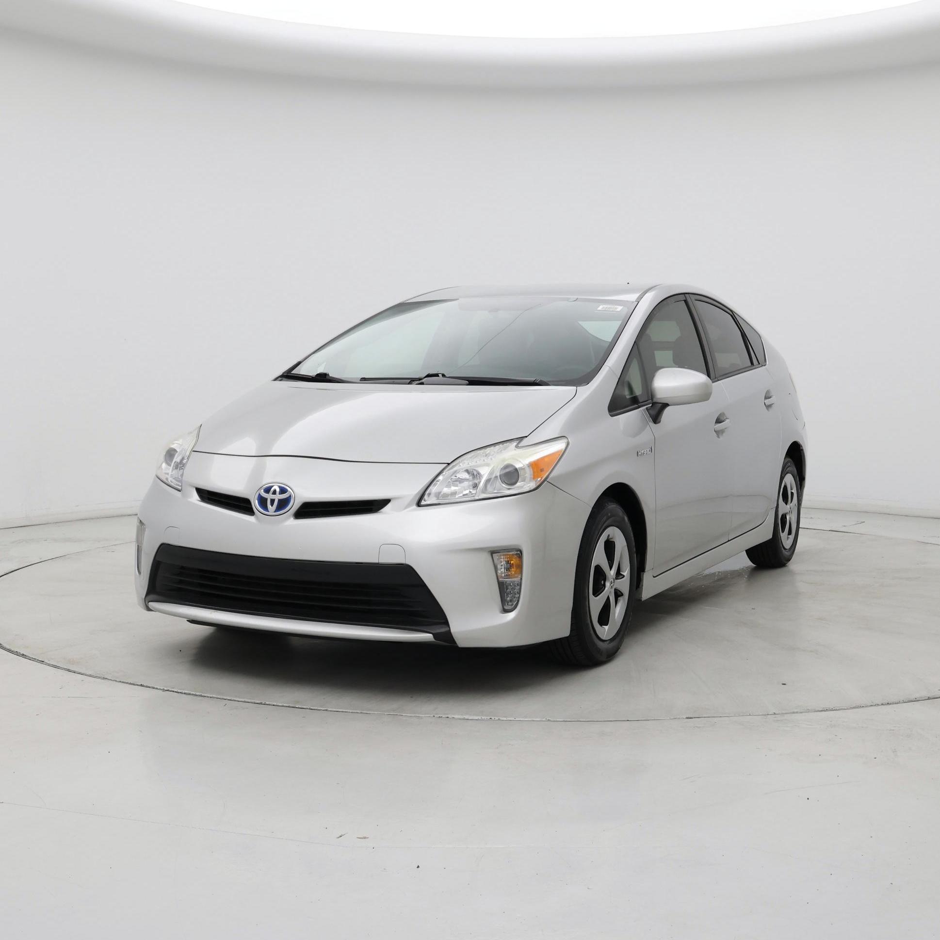 Thumbnail: 2015 Toyota Prius - 4