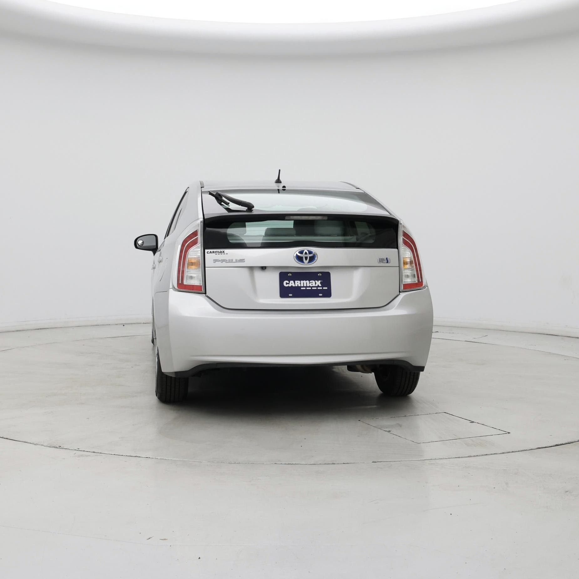 Thumbnail: 2015 Toyota Prius - 6