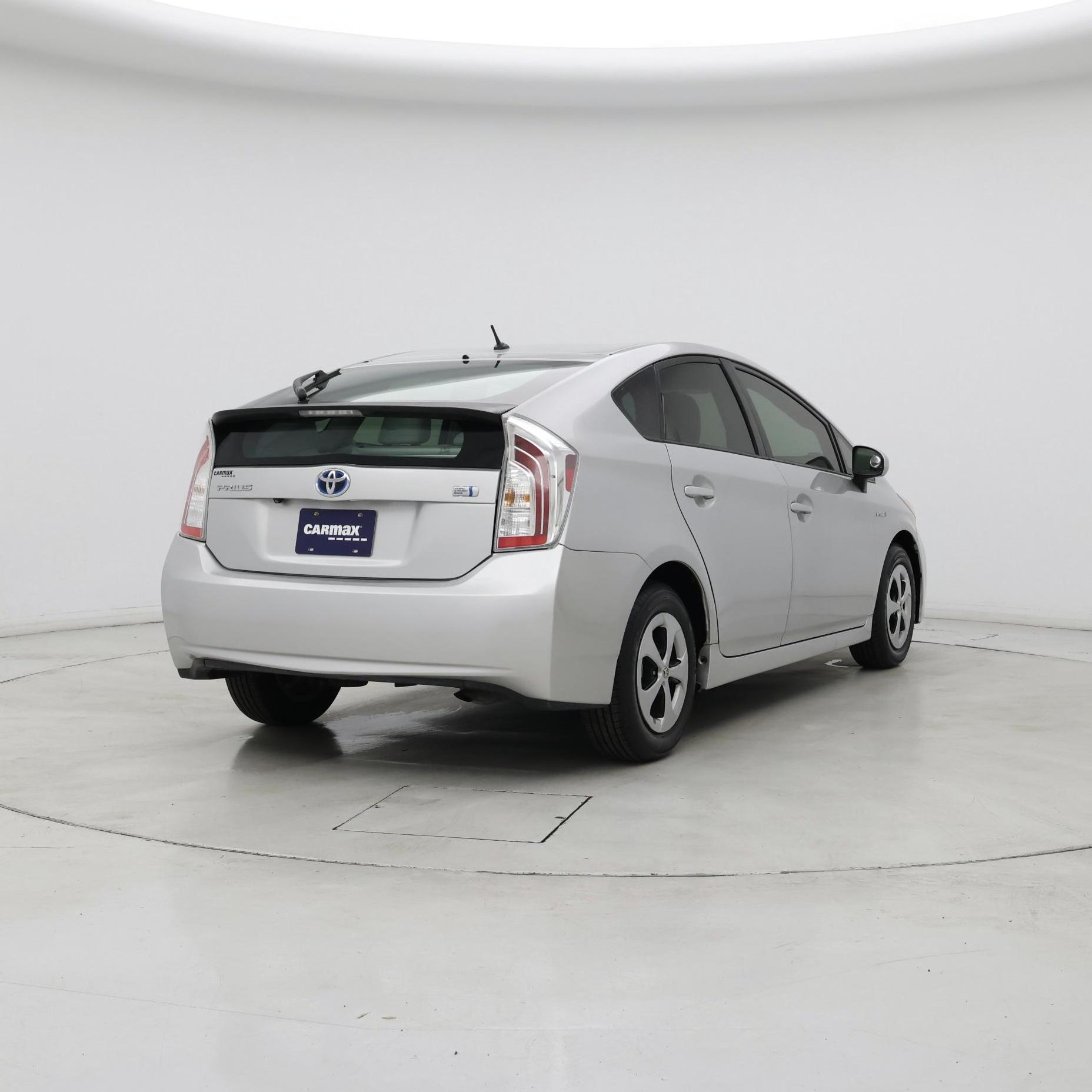 Thumbnail: 2015 Toyota Prius - 8