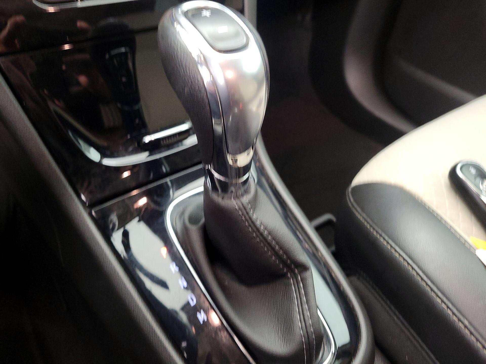 Thumbnail: 2019 Buick Encore - 17